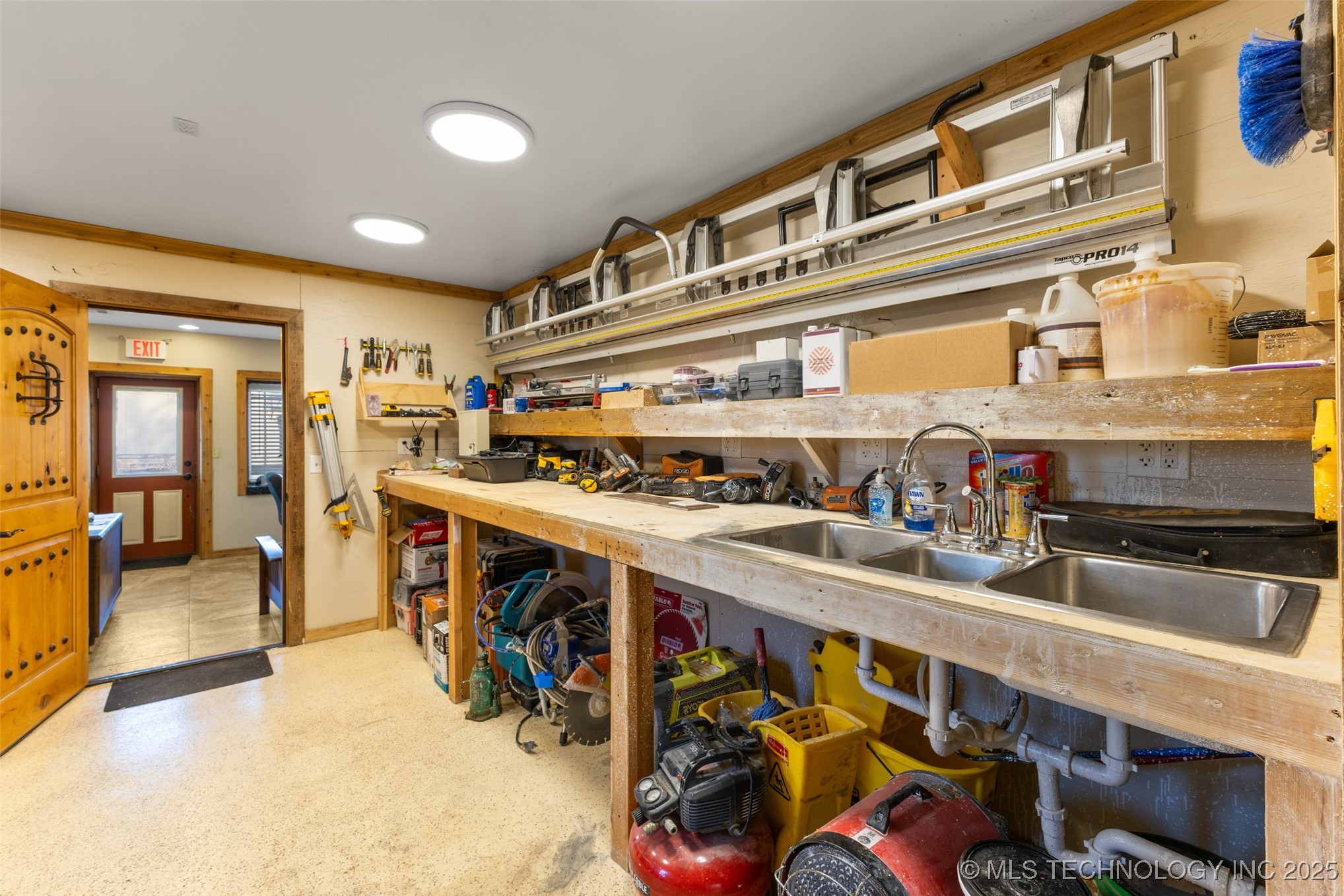 723 N Oak Property Photo 25