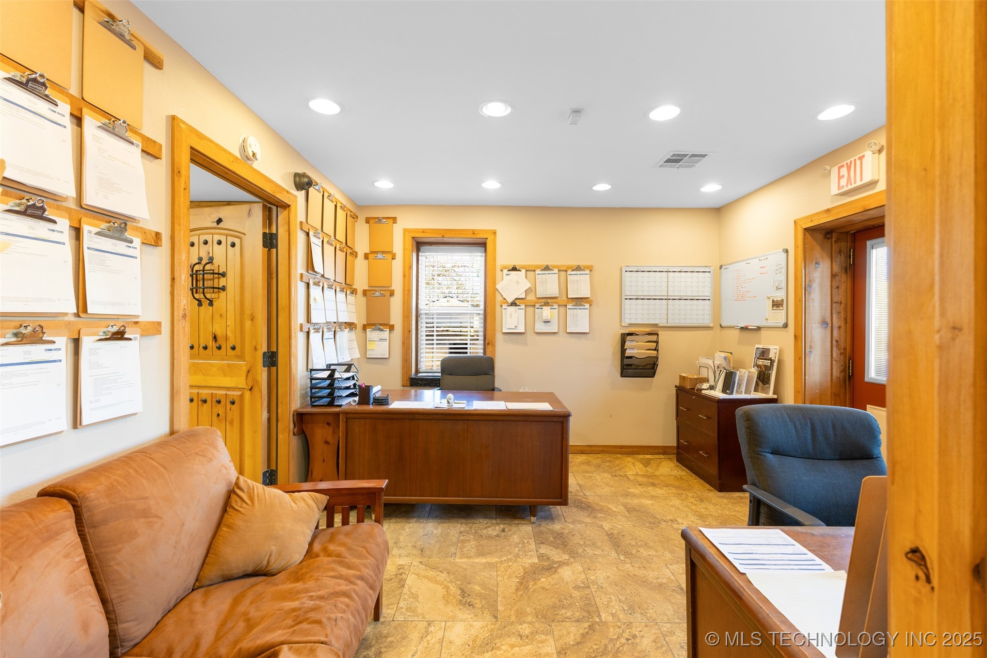 723 N Oak Property Photo 26