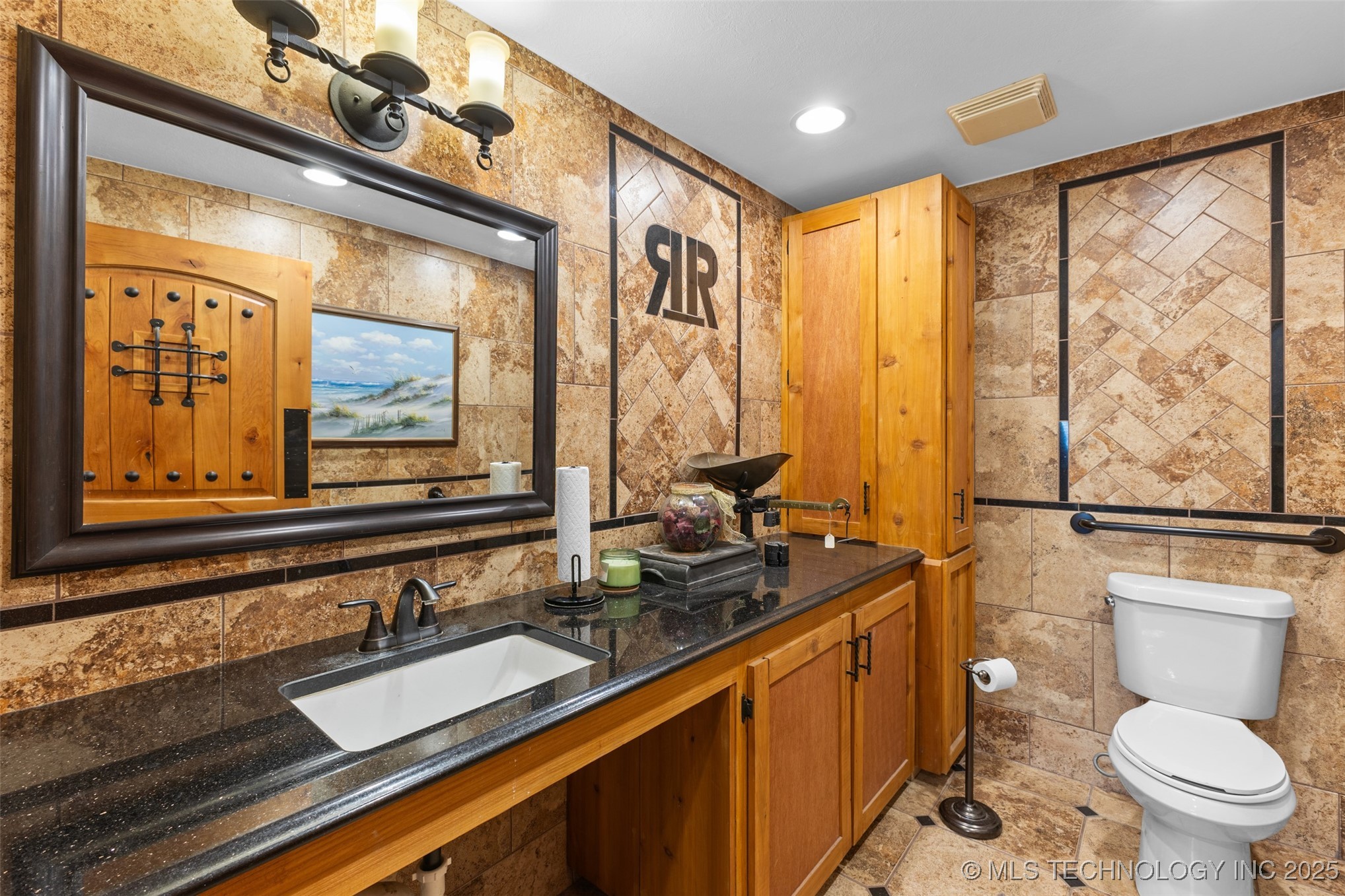 723 N Oak Property Photo 29