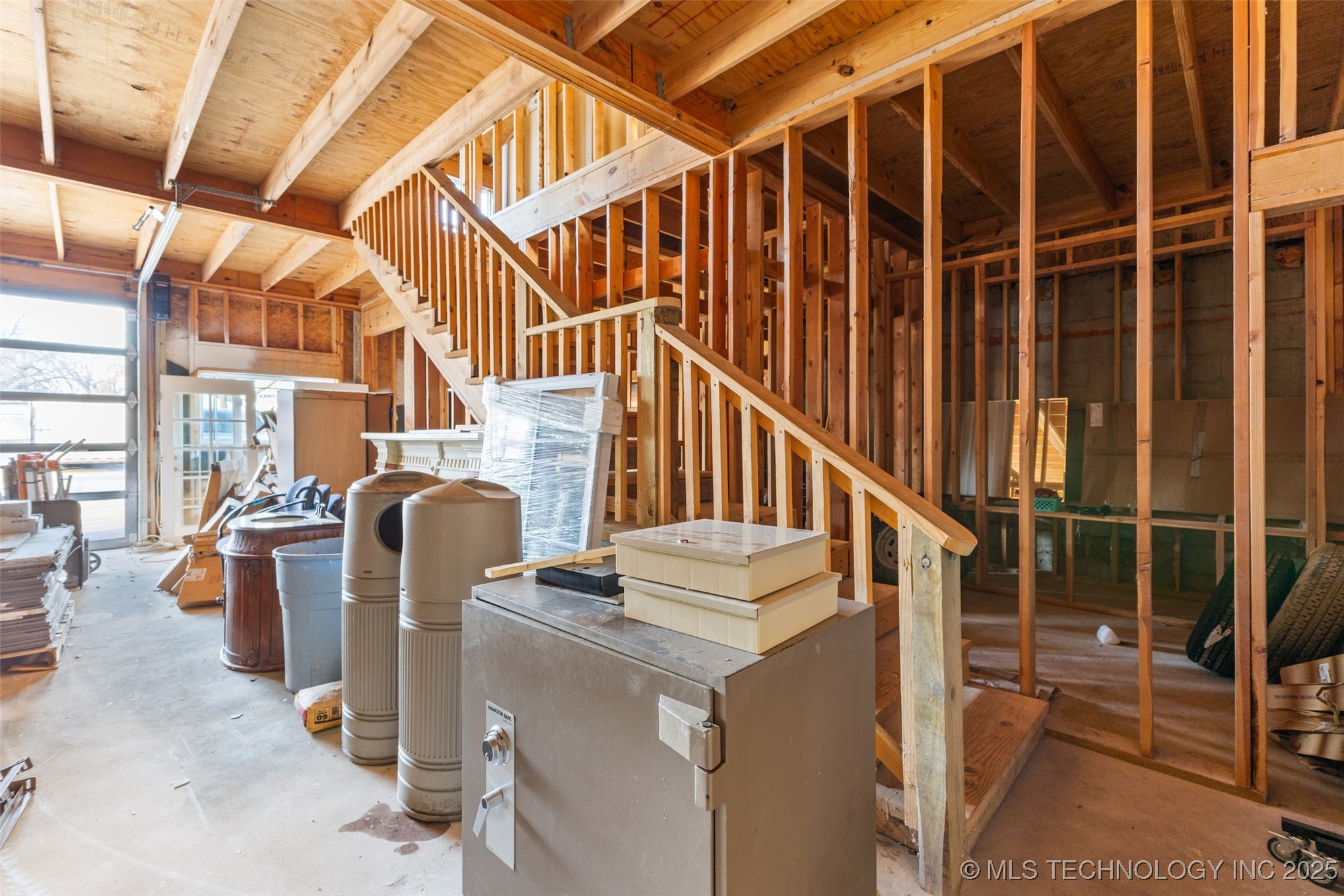 723 N Oak Property Photo 36