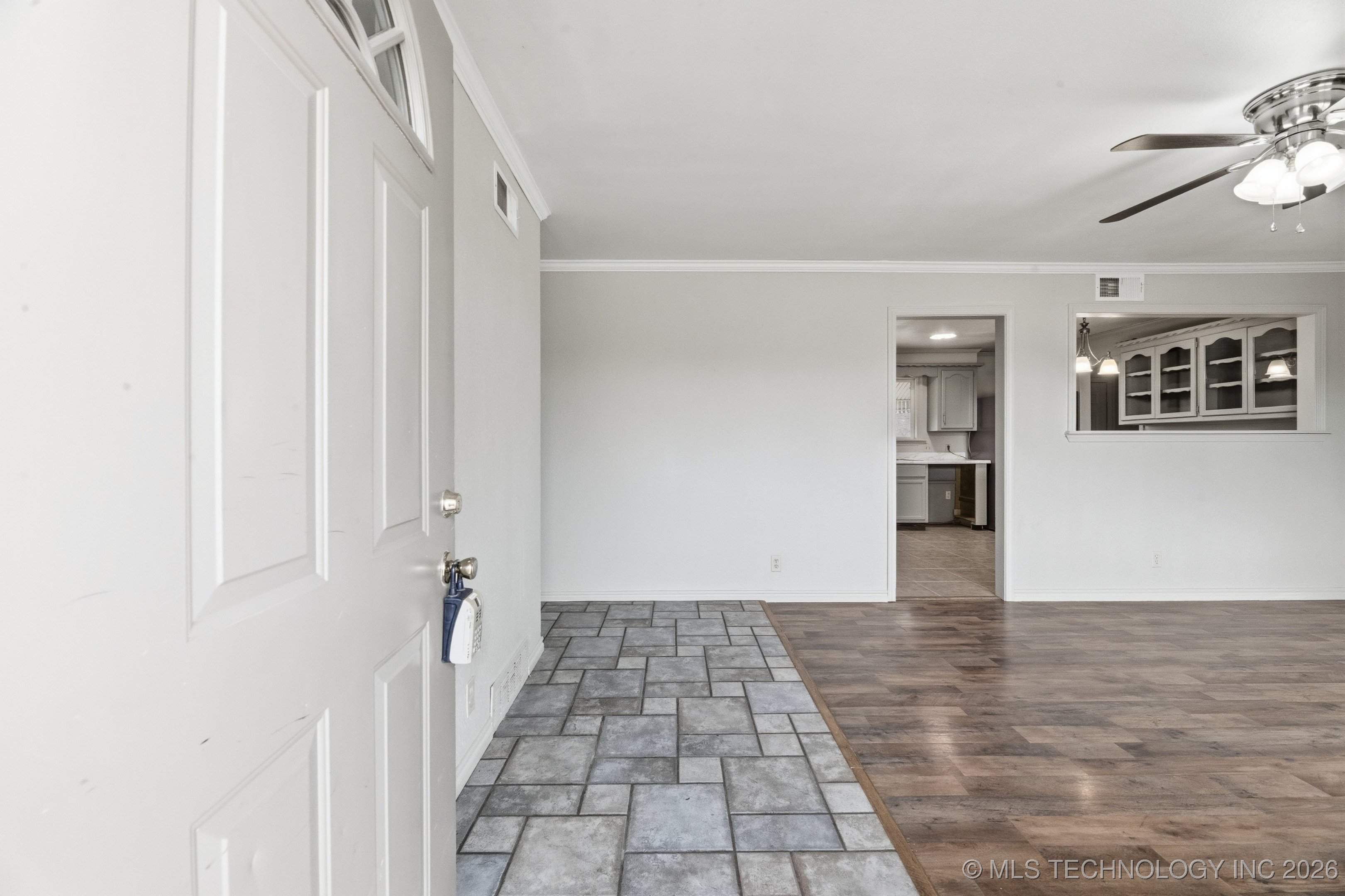 313 N Cummings Avenue Property Photo 3