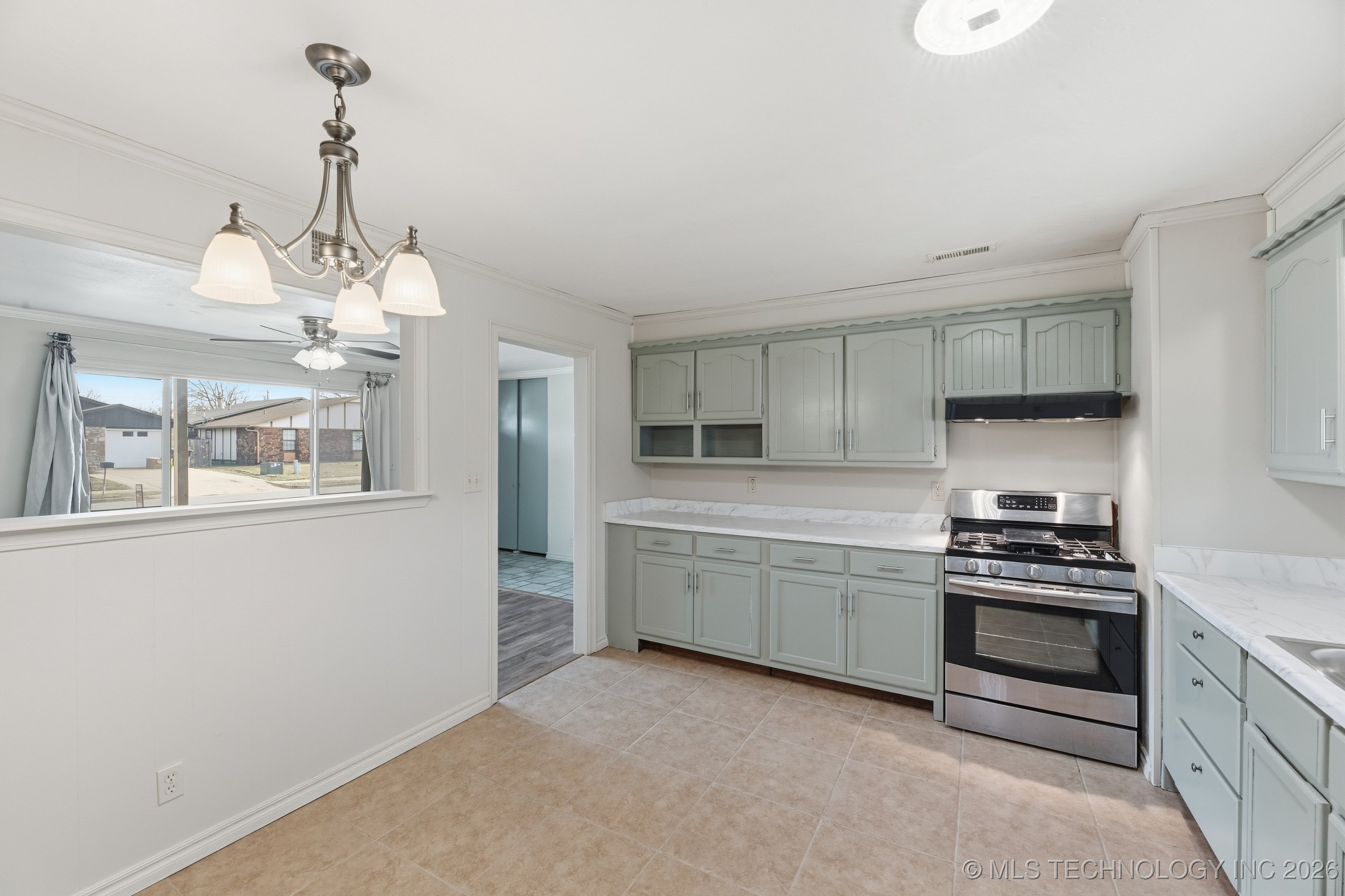 313 N Cummings Avenue Property Photo 8