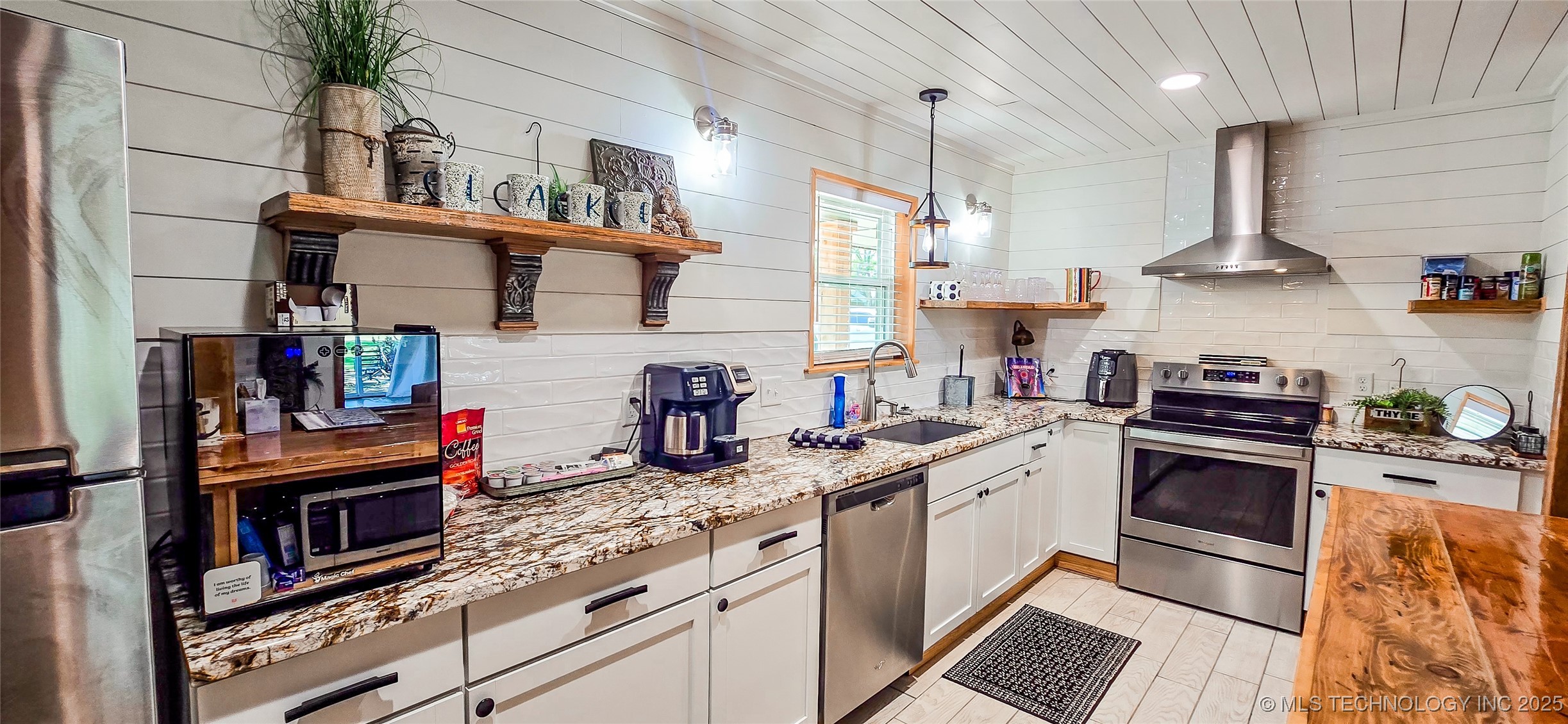 114276 S 4170 Road Property Photo 15