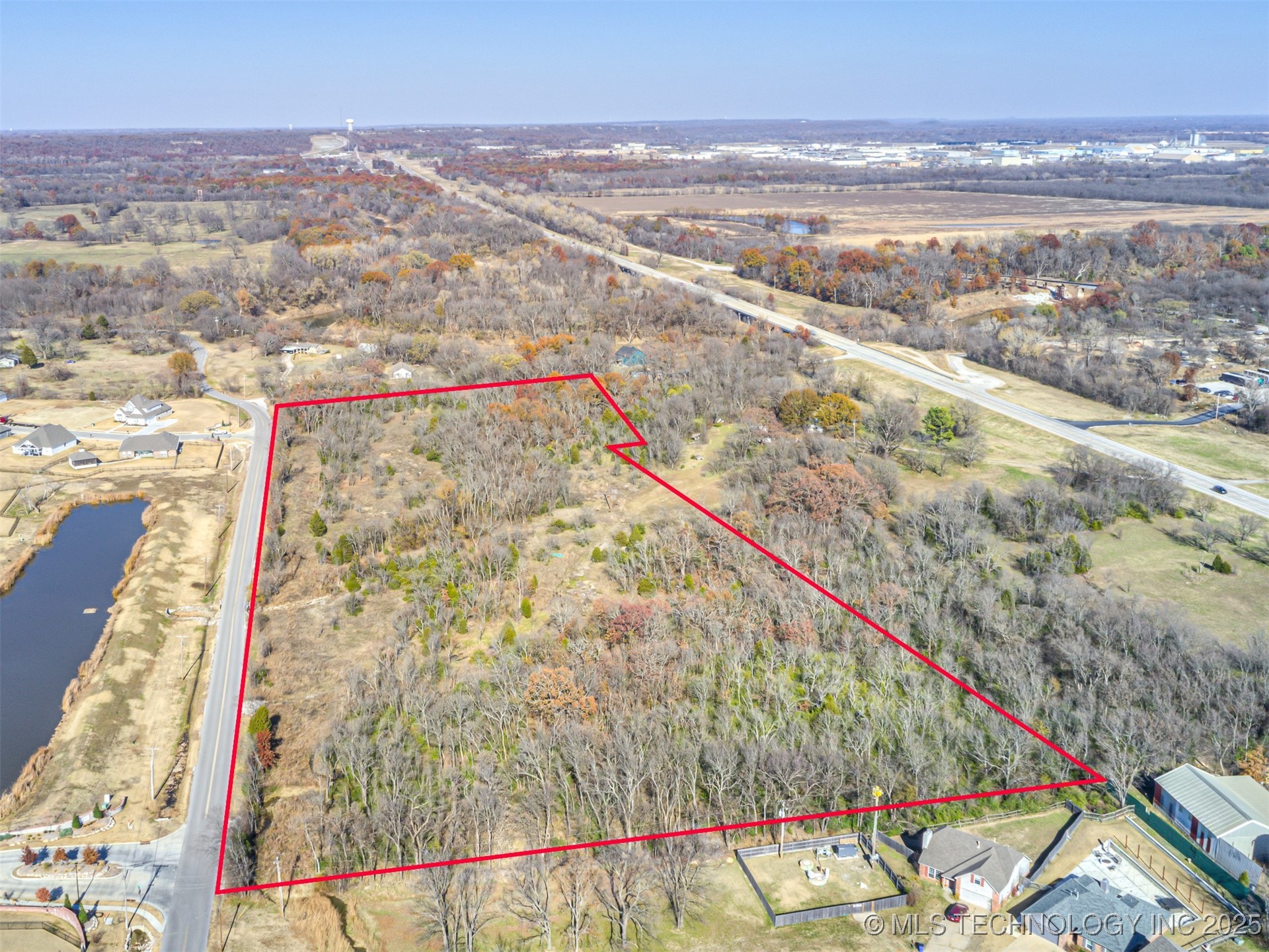 Redbud Drive Property Photo 3