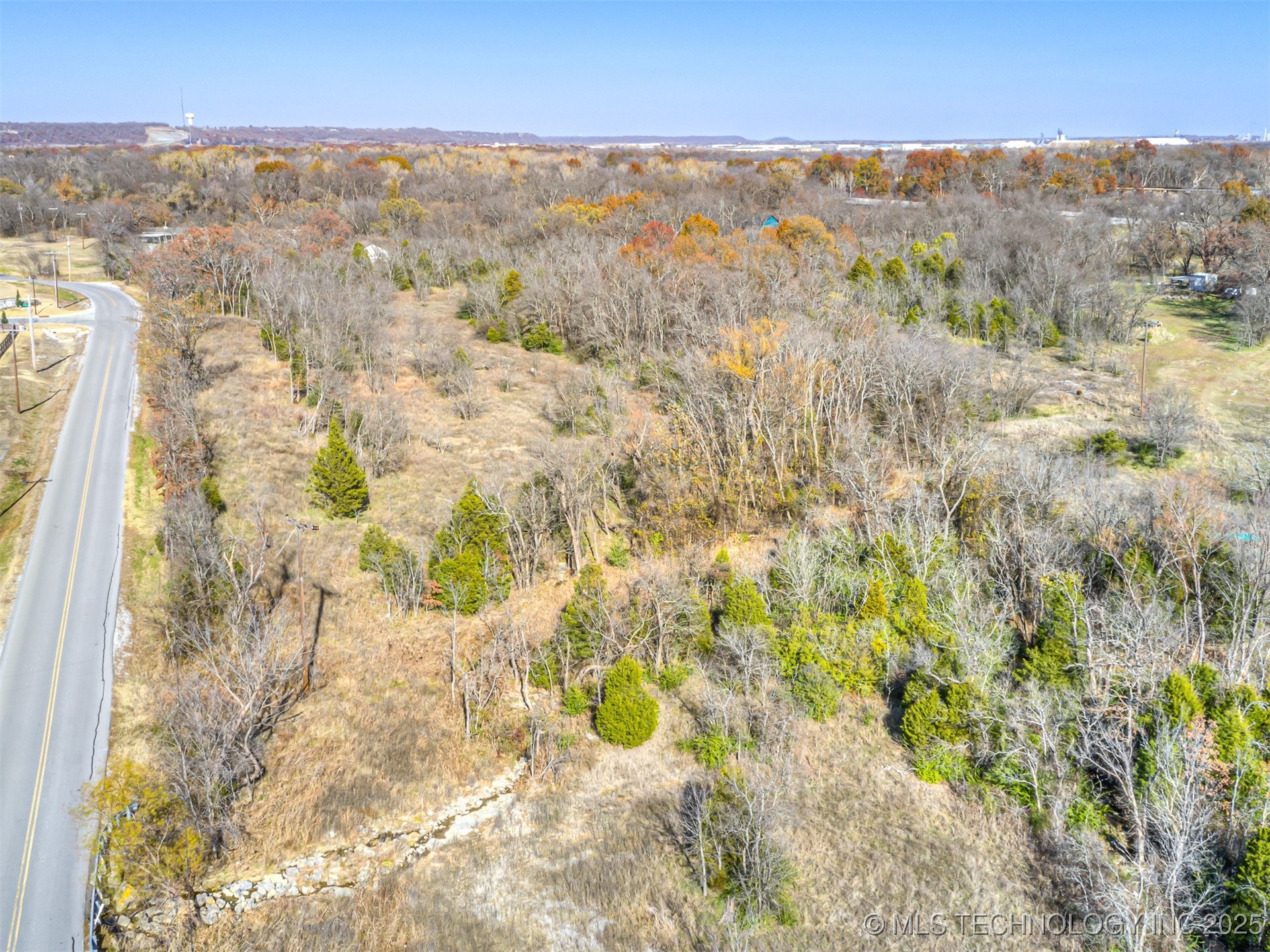 Redbud Drive Property Photo 7