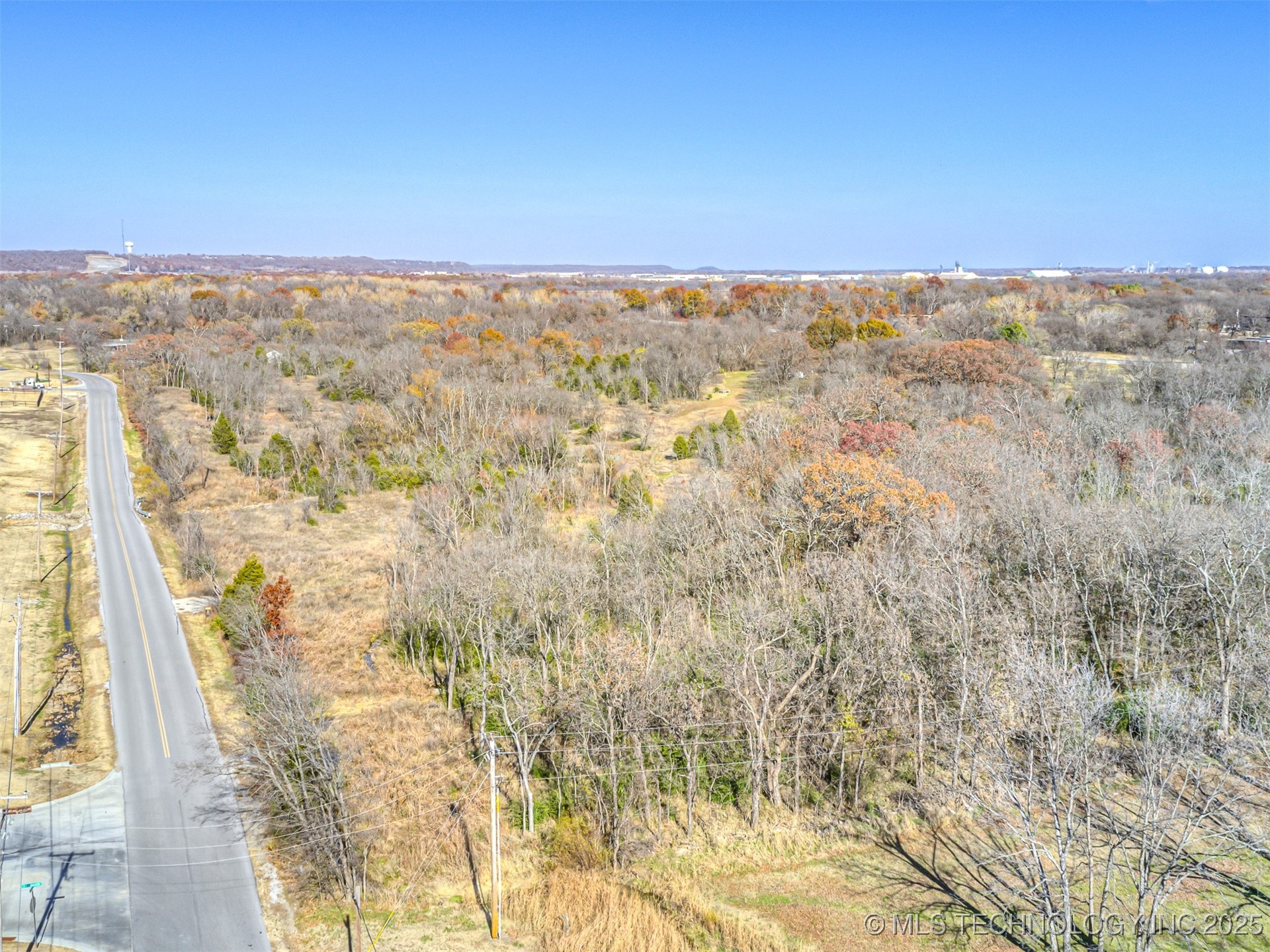 Redbud Drive Property Photo 8