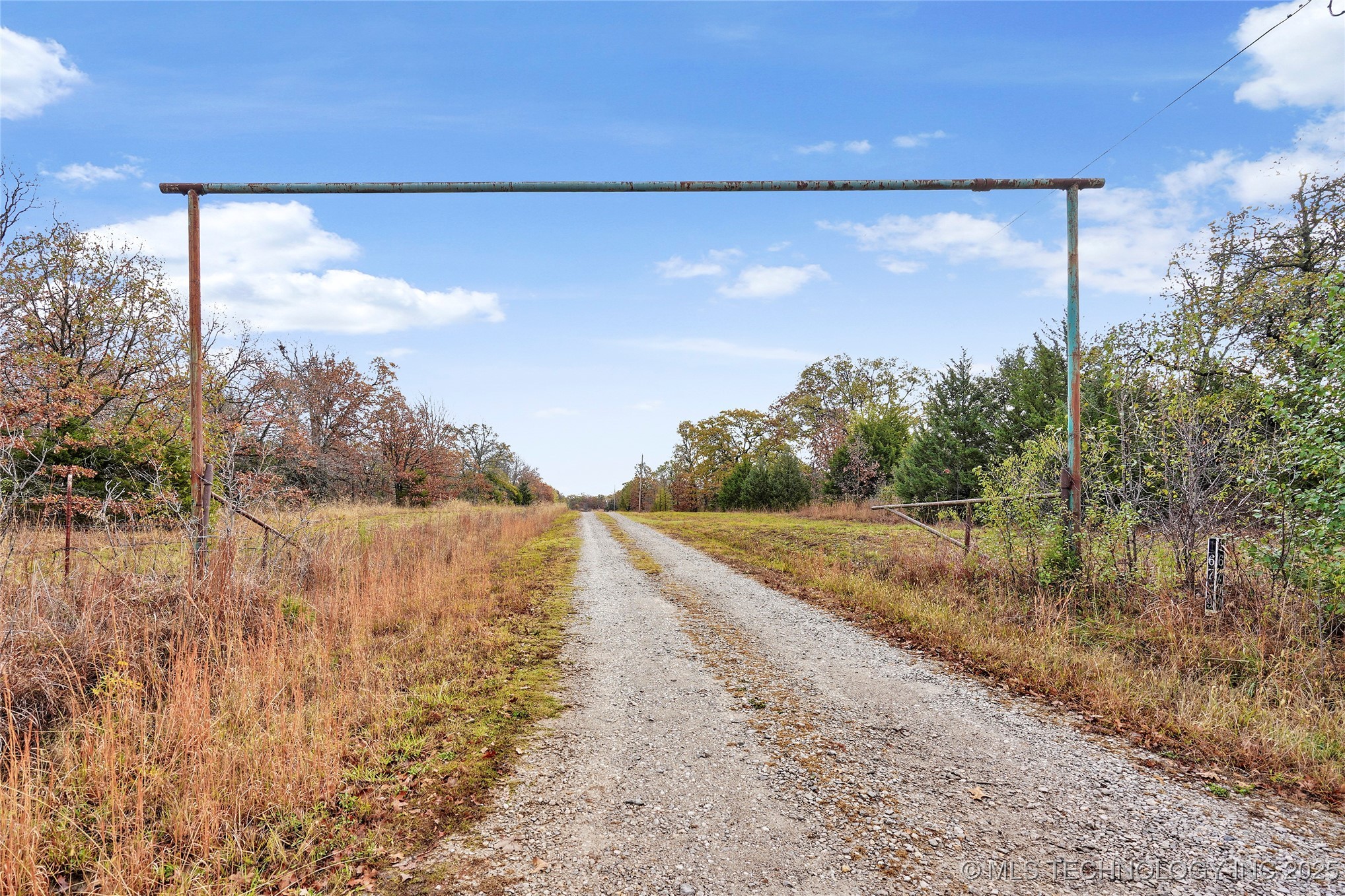 16757 Maple Drive Property Photo 11