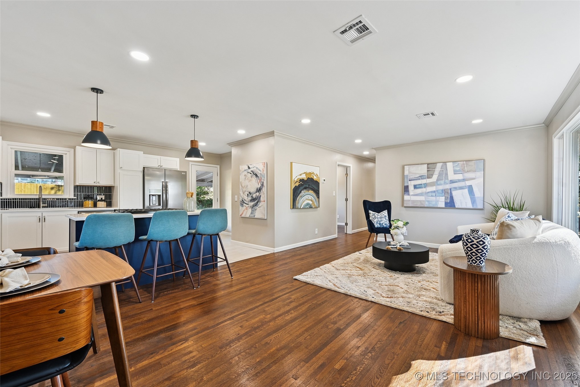 3185 E 26th Street Property Photo 5