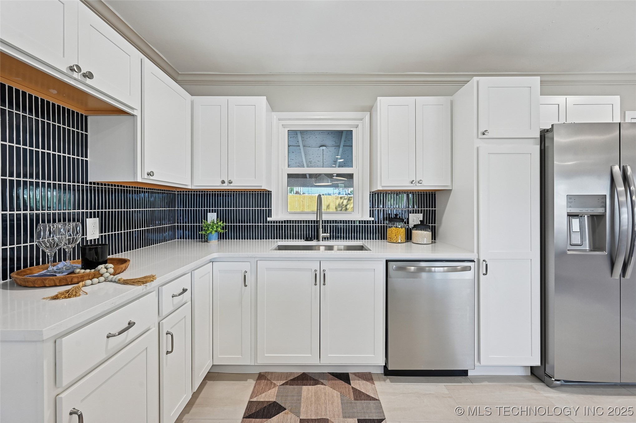 3185 E 26th Street Property Photo 10