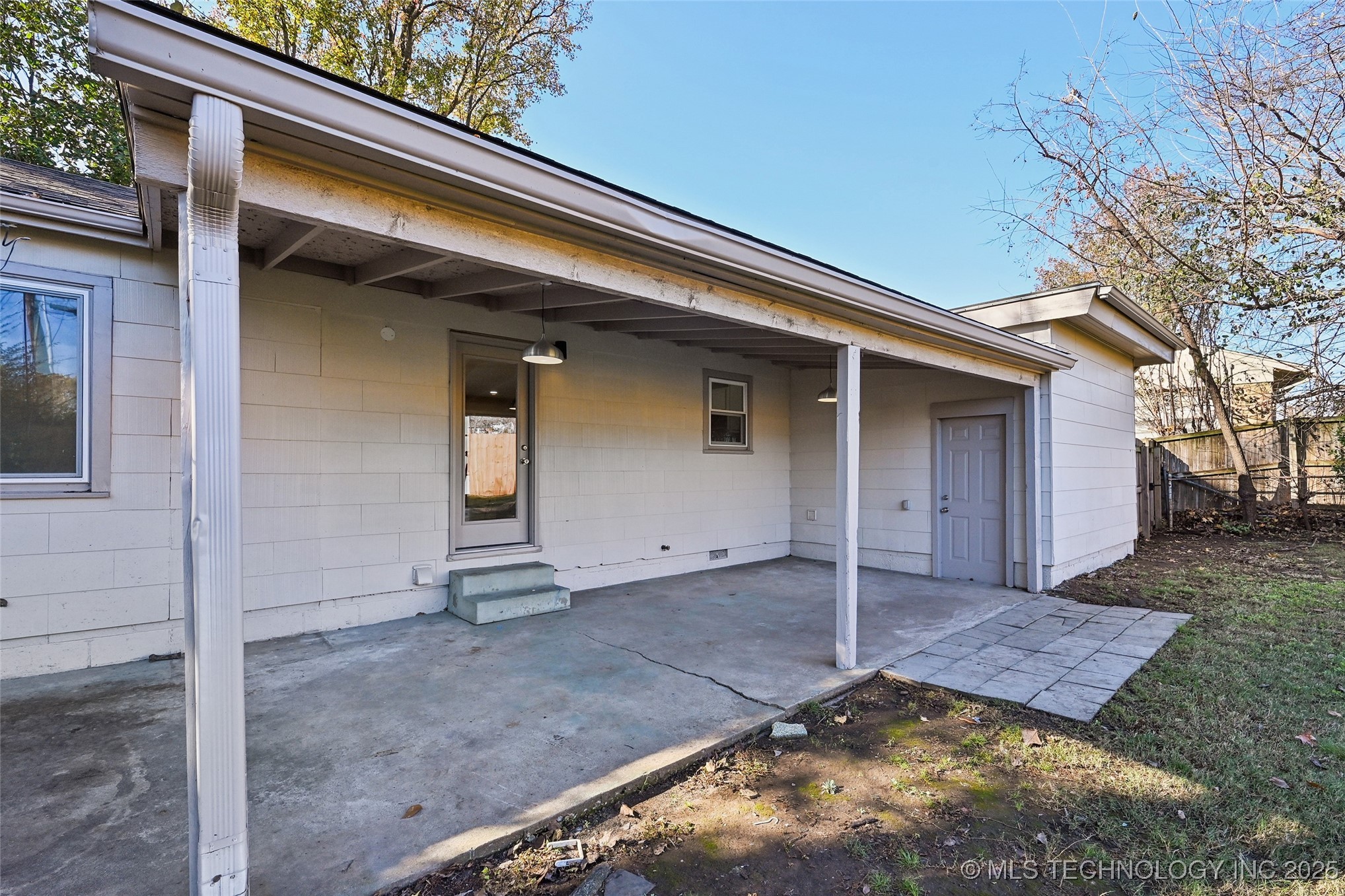 3185 E 26th Street Property Photo 34