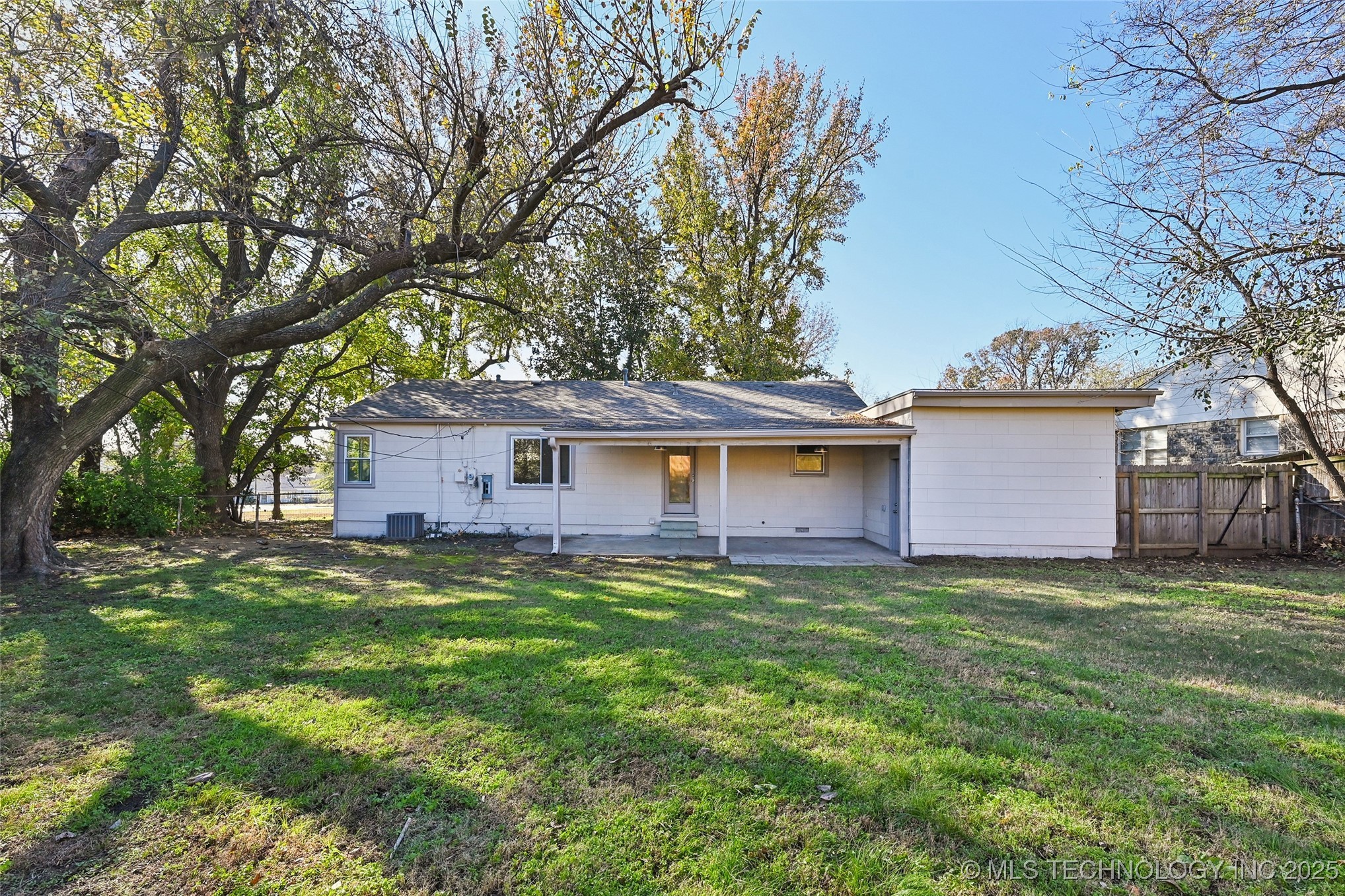 3185 E 26th Street Property Photo 38