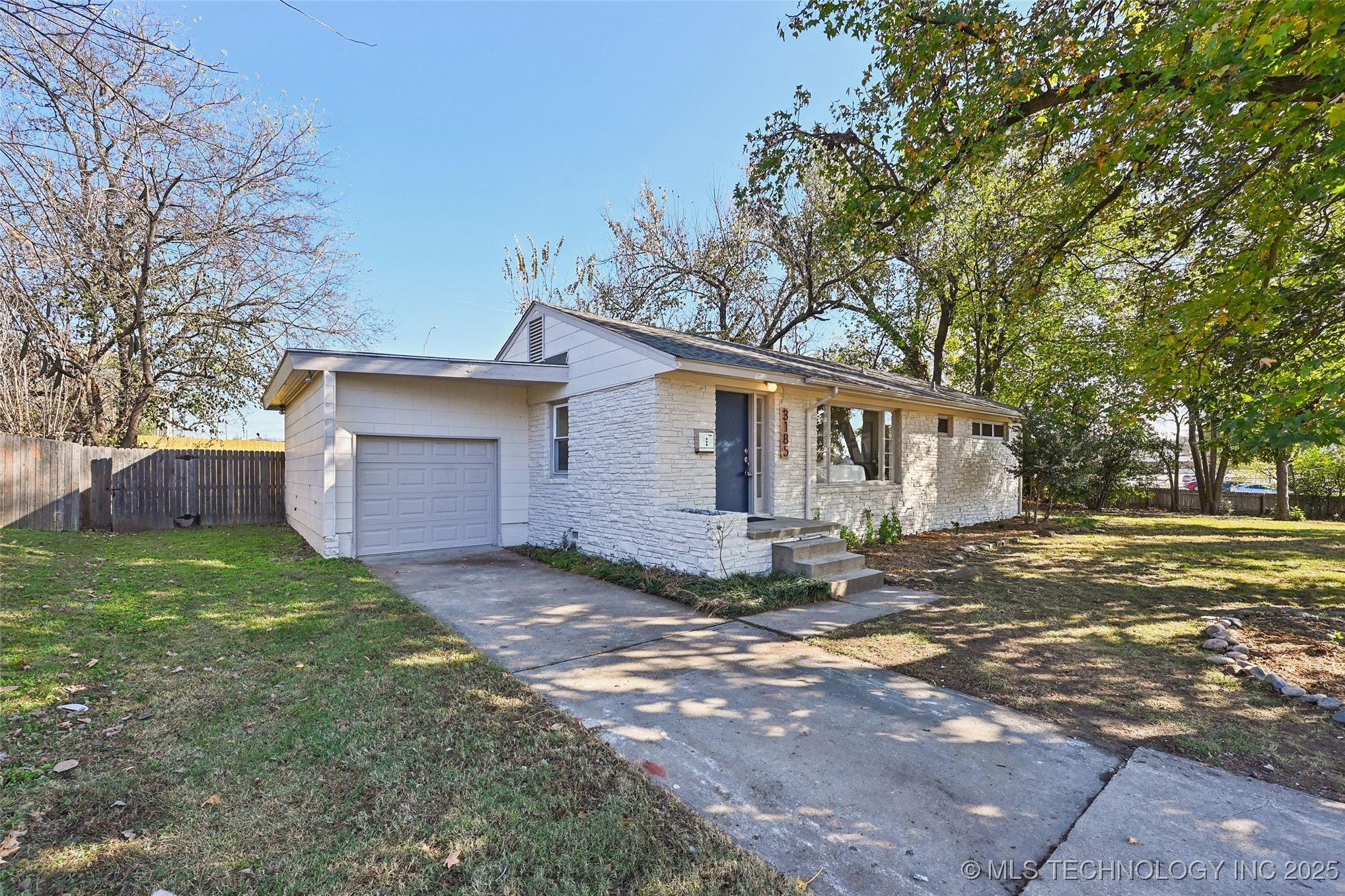 3185 E 26th Street Property Photo 39