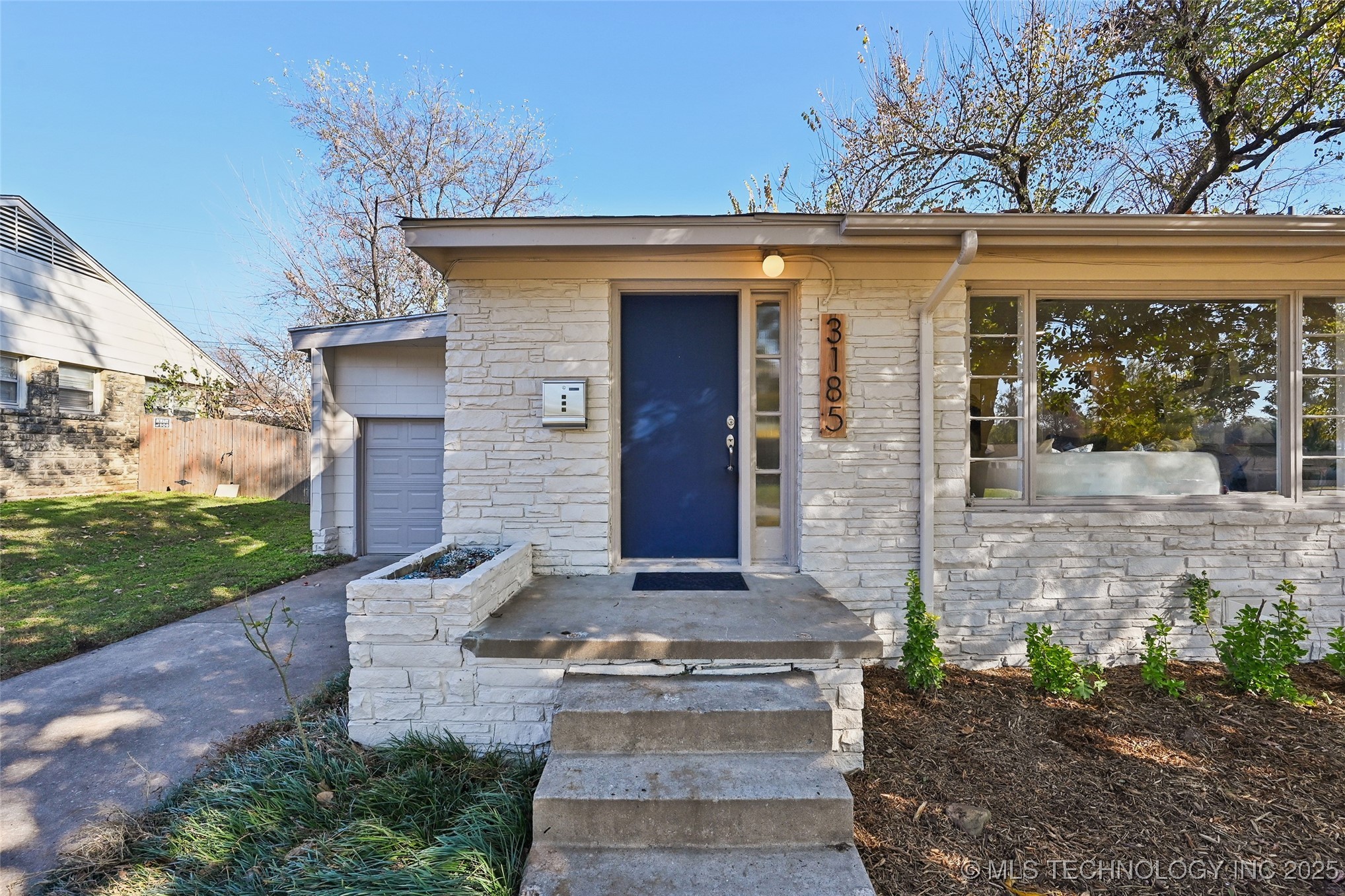 3185 E 26th Street Property Photo 40