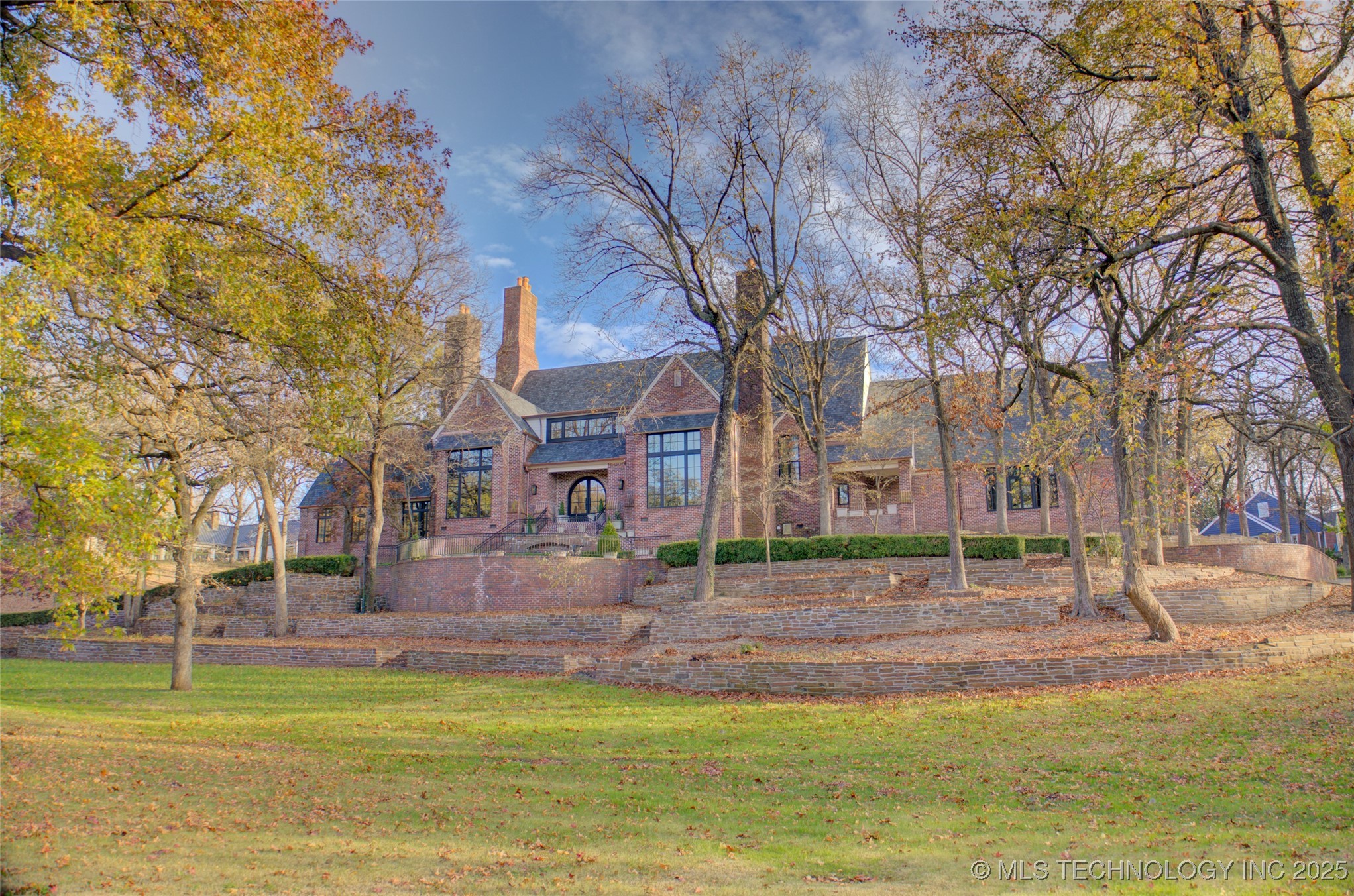 11147 S Quebec Avenue Property Photo 2