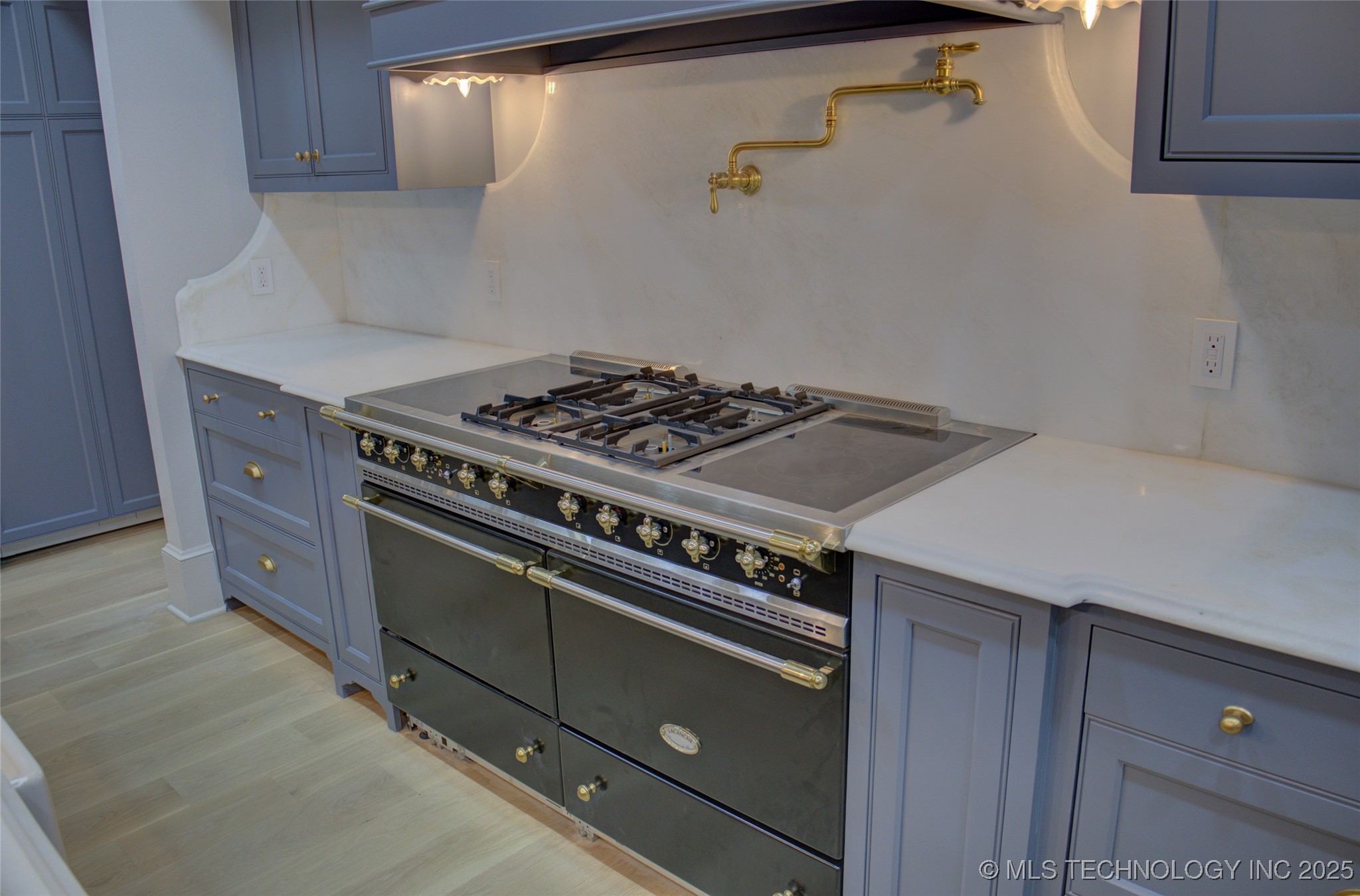 11147 S Quebec Avenue Property Photo 23