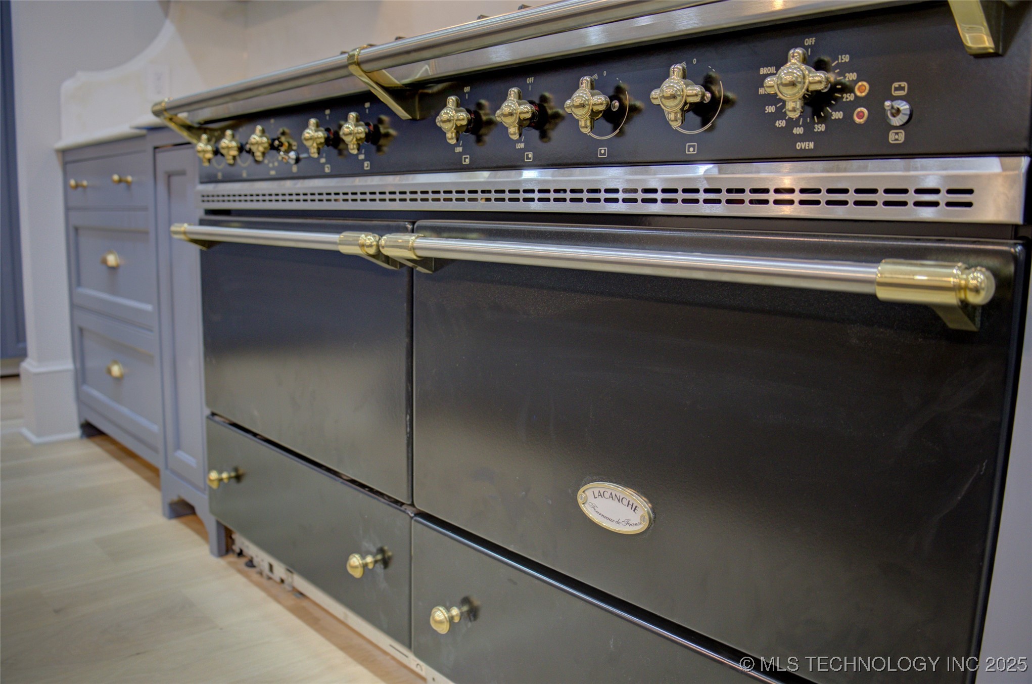 11147 S Quebec Avenue Property Photo 24