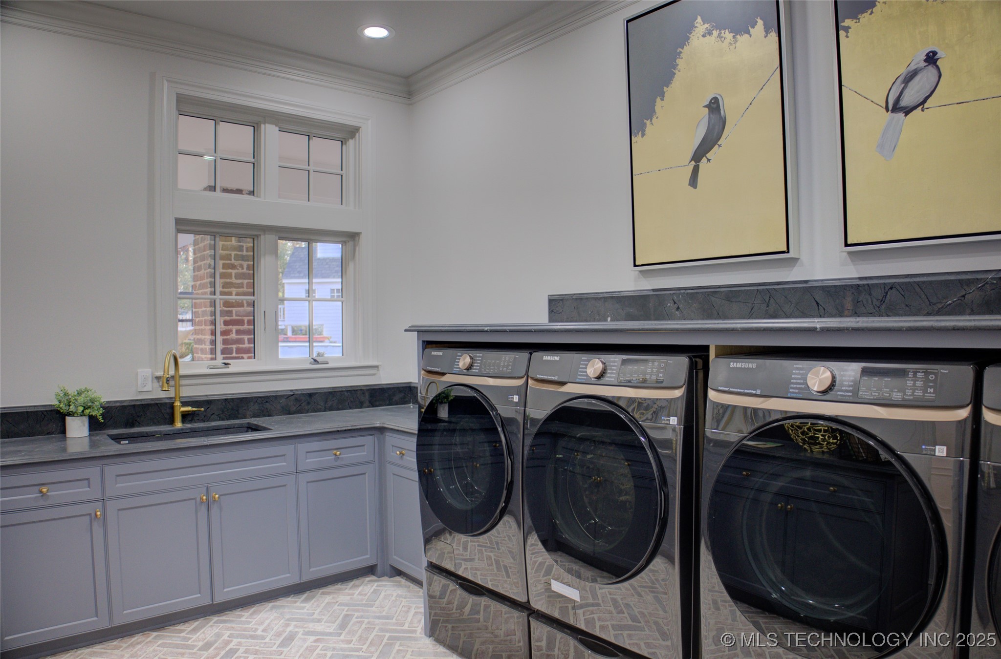 11147 S Quebec Avenue Property Photo 53