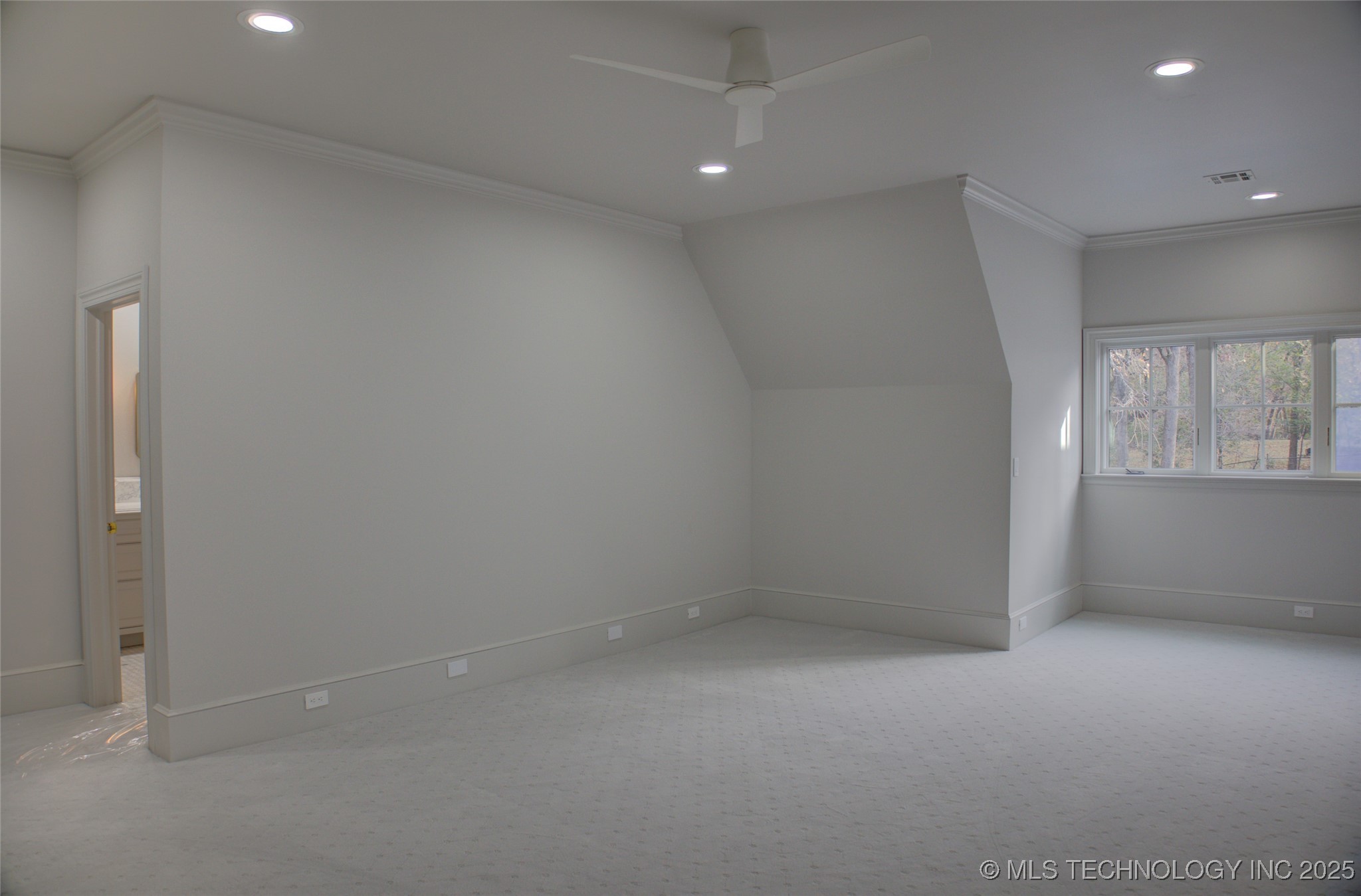 11147 S Quebec Avenue Property Photo 56