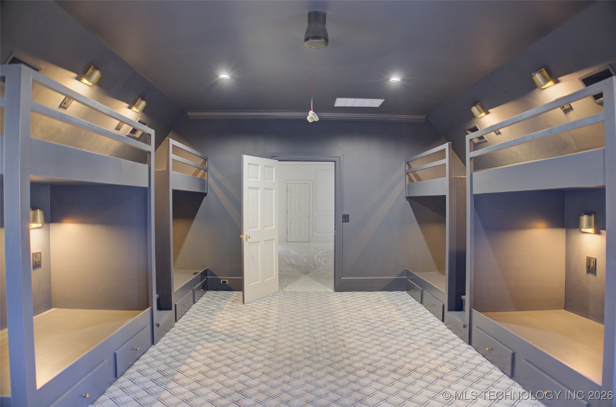 11147 S Quebec Avenue Property Photo 61