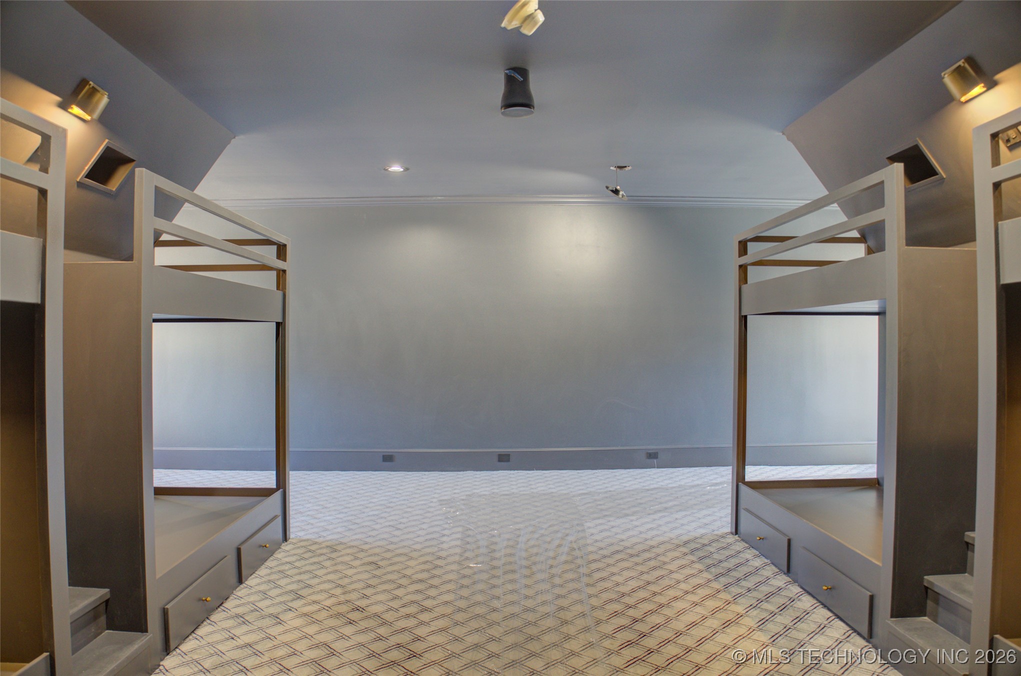 11147 S Quebec Avenue Property Photo 65