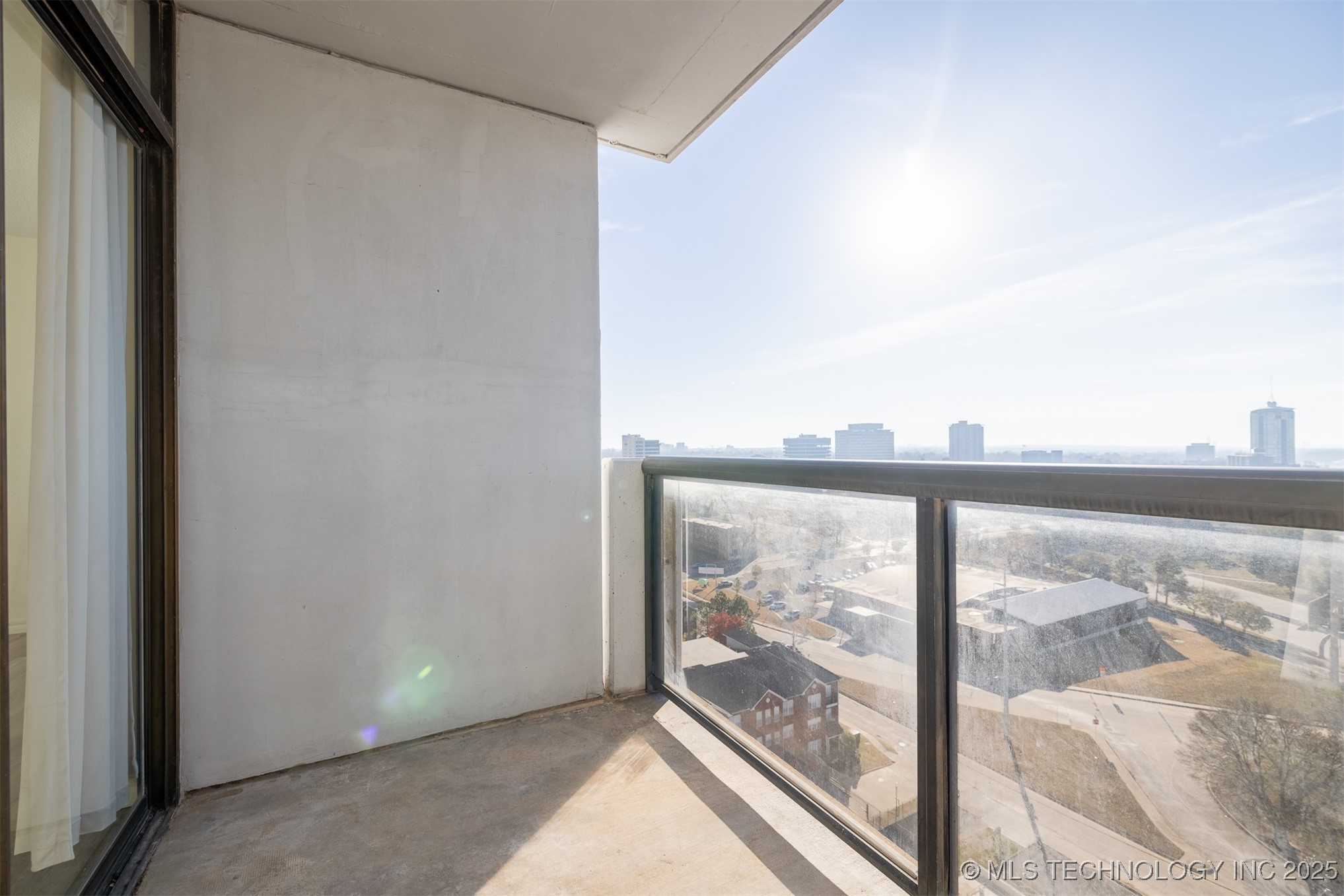 410 W 7th Street 1722 Property Photo 18