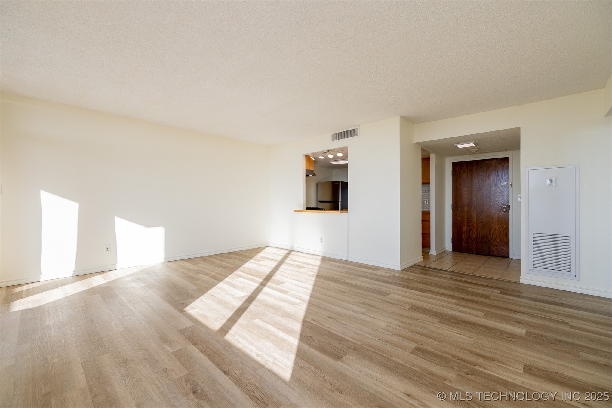 410 W 7th Street 1722 Property Photo 27