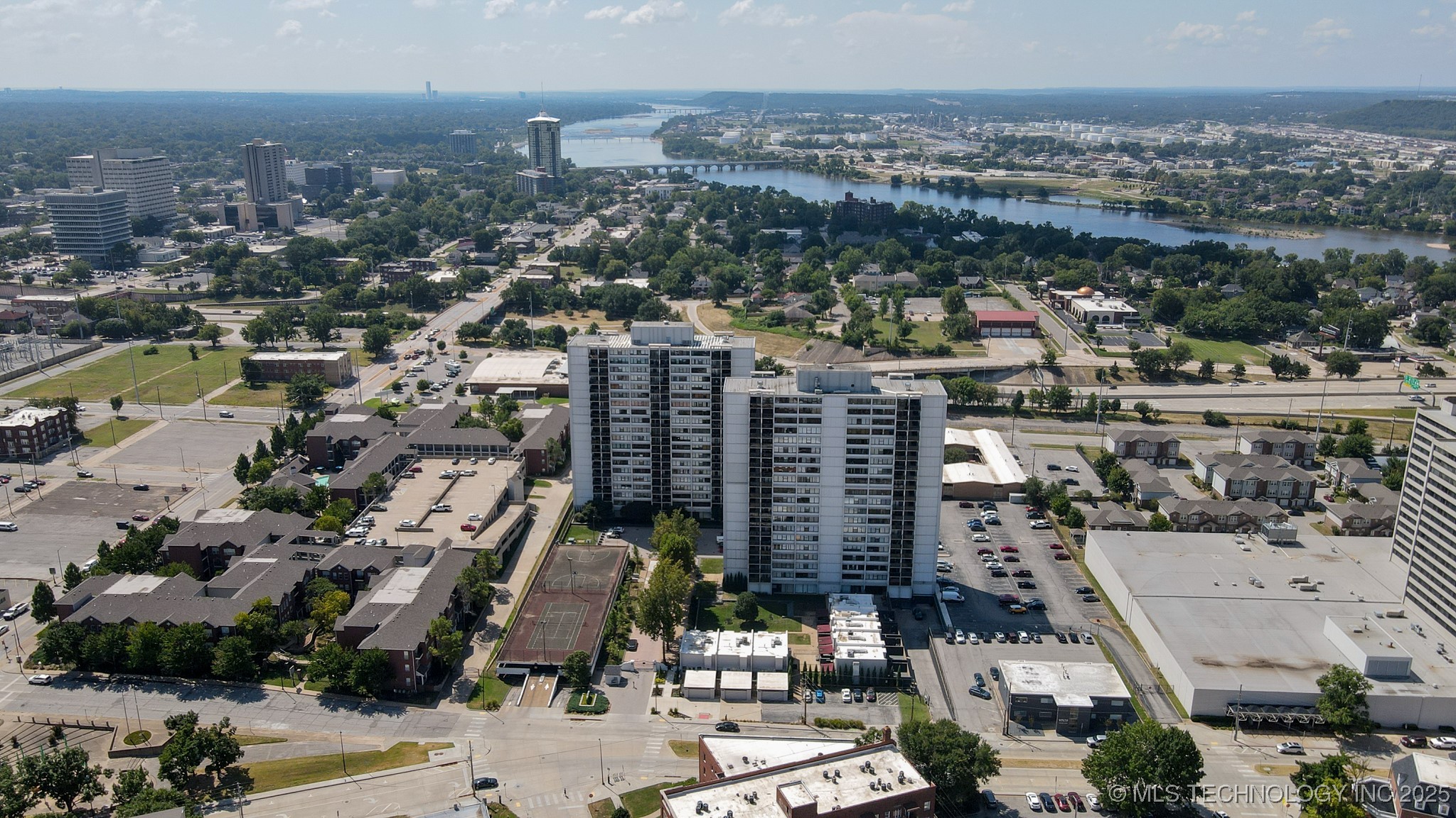 410 W 7th Street 1722 Property Photo 33