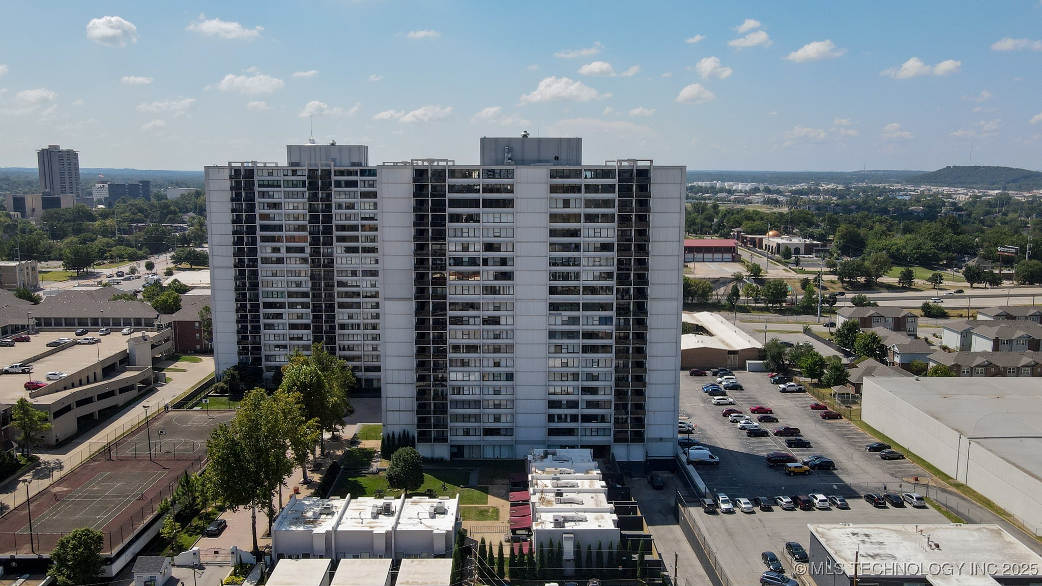 410 W 7th Street 1722 Property Photo 35