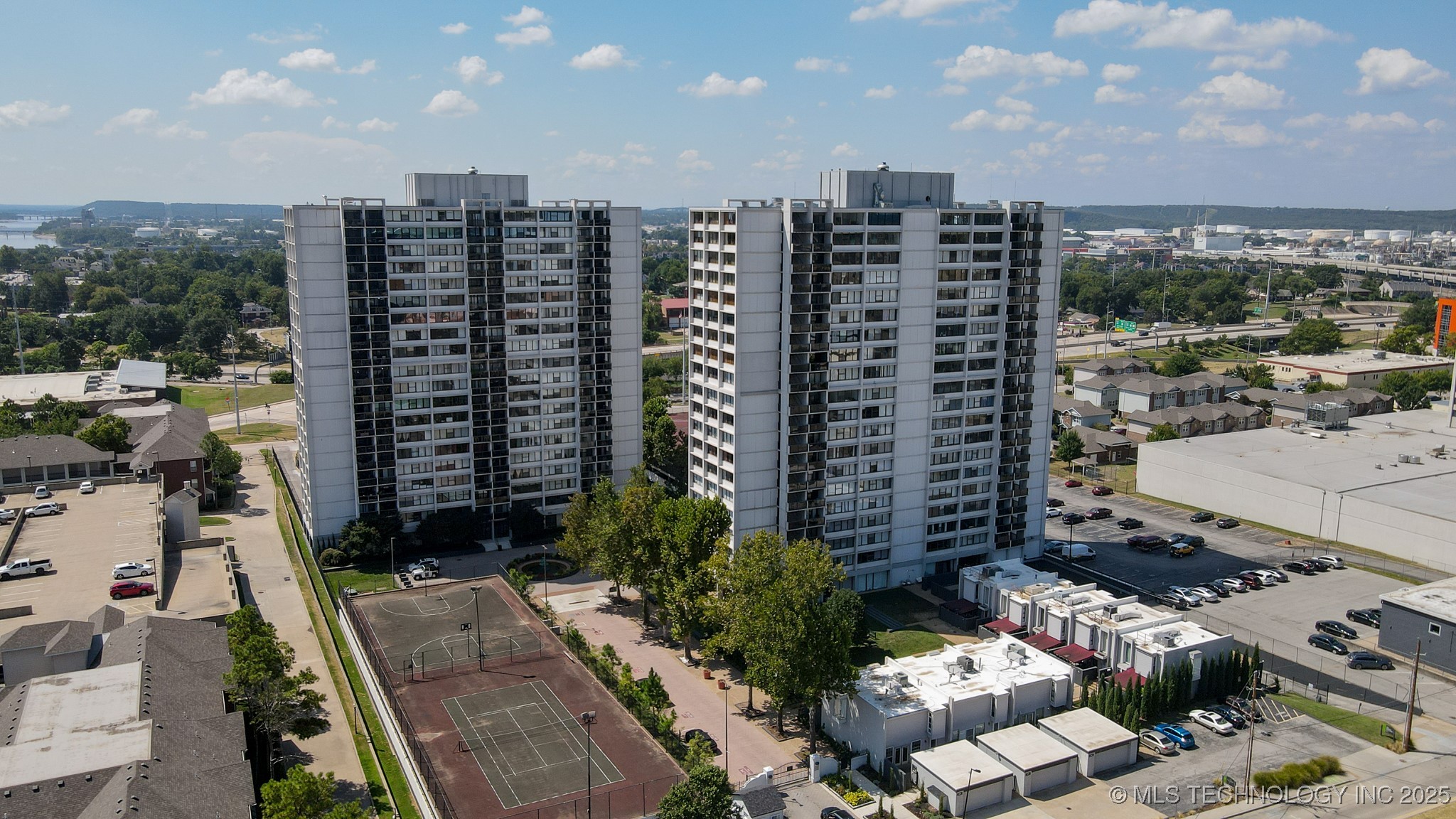 410 W 7th Street 1722 Property Photo 36