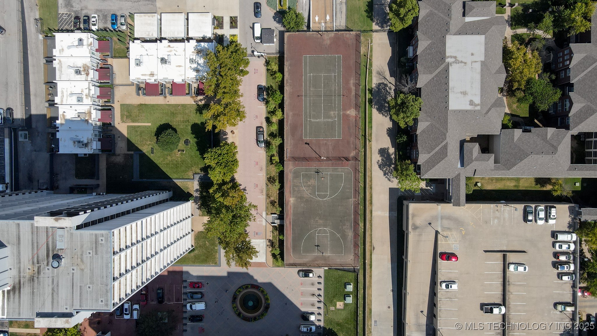 410 W 7th Street 1722 Property Photo 40