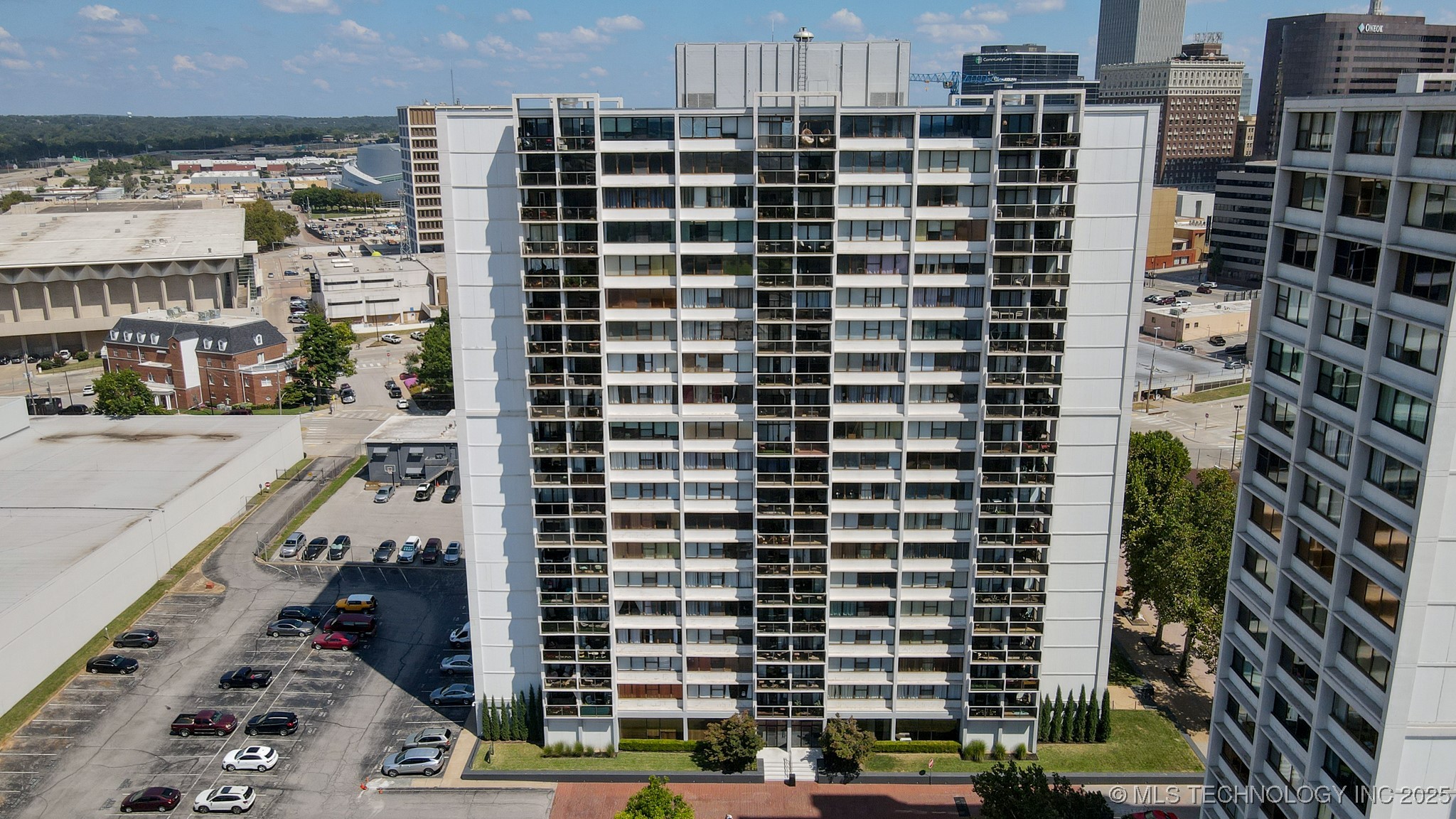 410 W 7th Street 1722 Property Photo 41