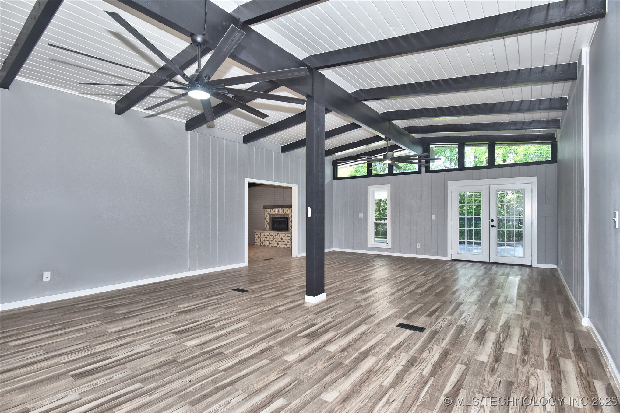 5825 E 36th Street Property Photo 8