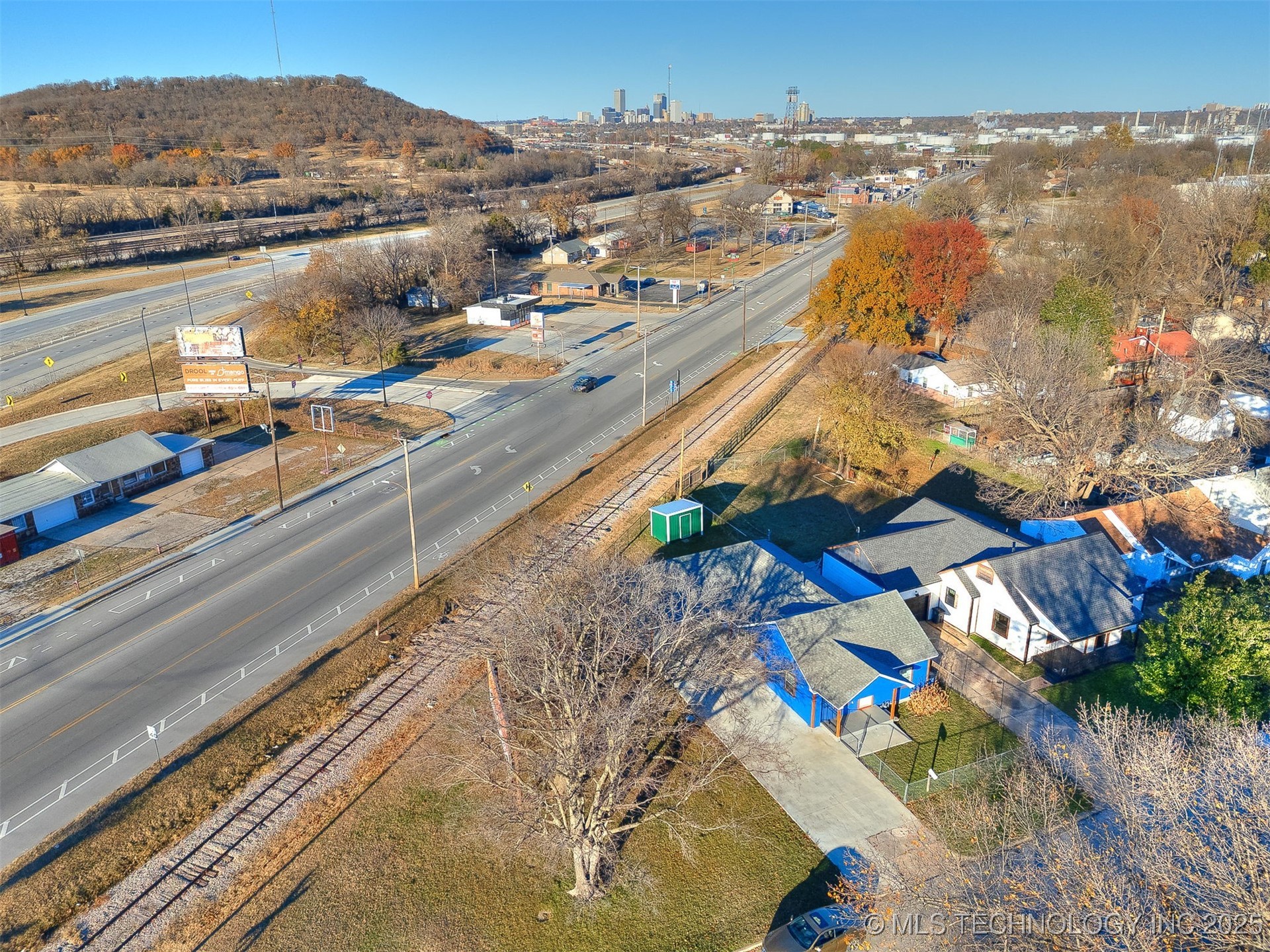 2303 W 40th Street Property Photo 11