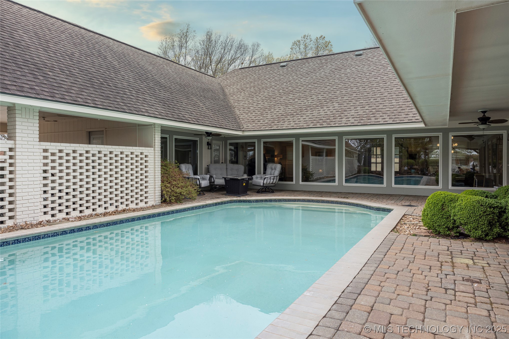 2720 Michael Road Property Photo 4