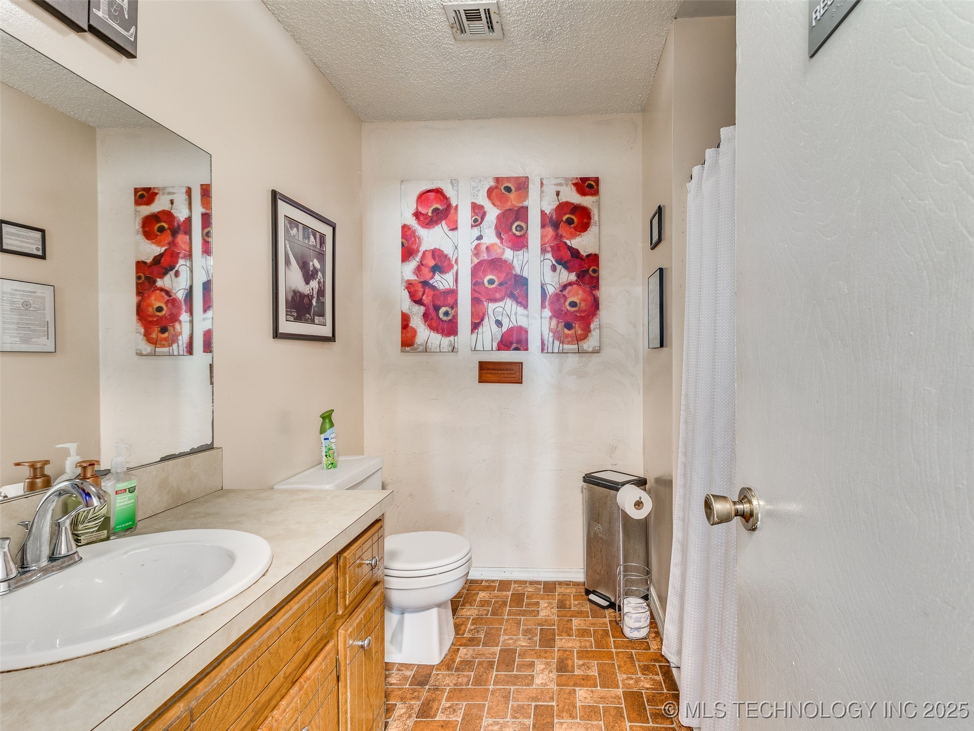 305 S Chickasaw Avenue Property Photo 10