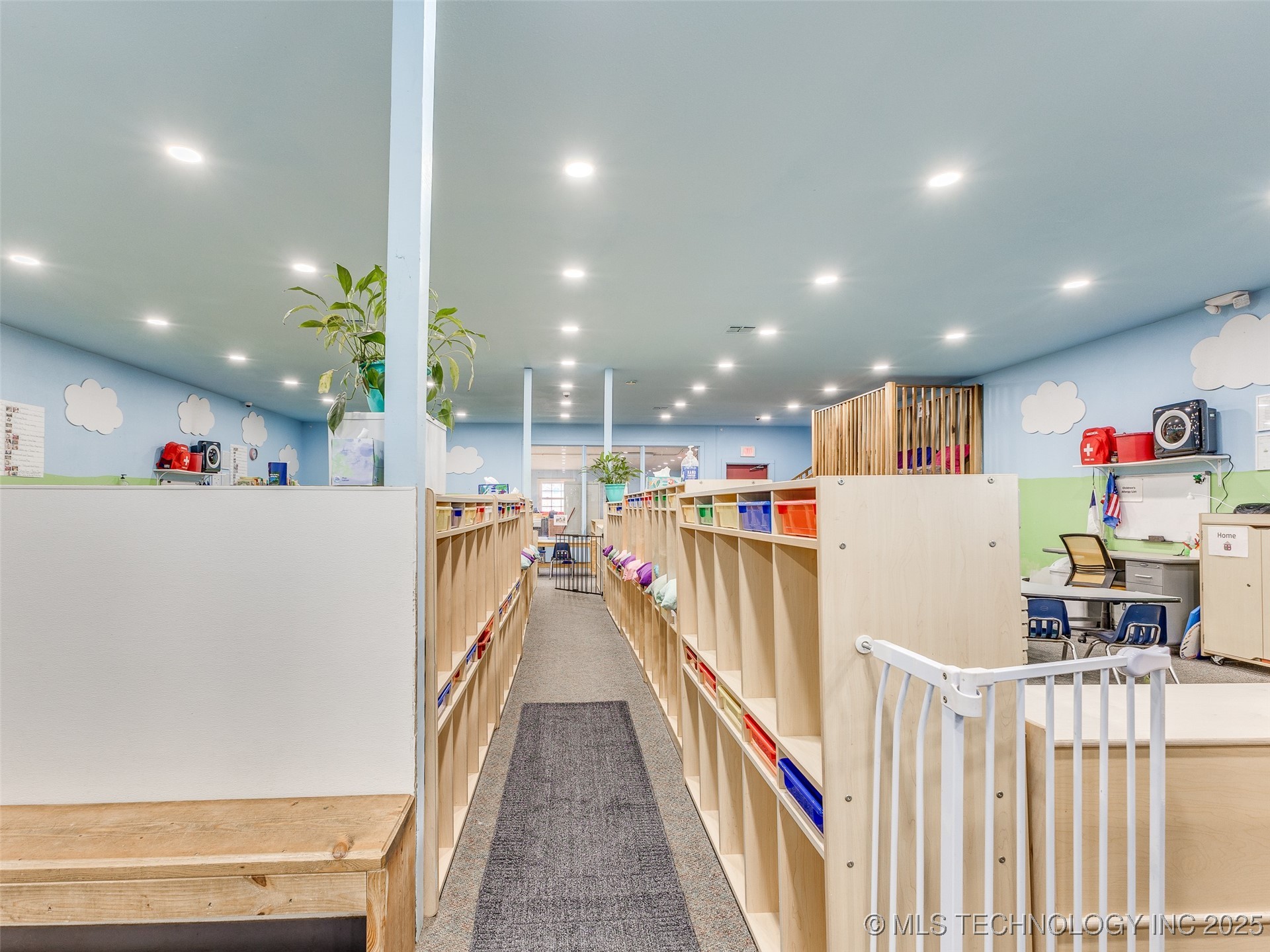 305 S Chickasaw Avenue Property Photo 13