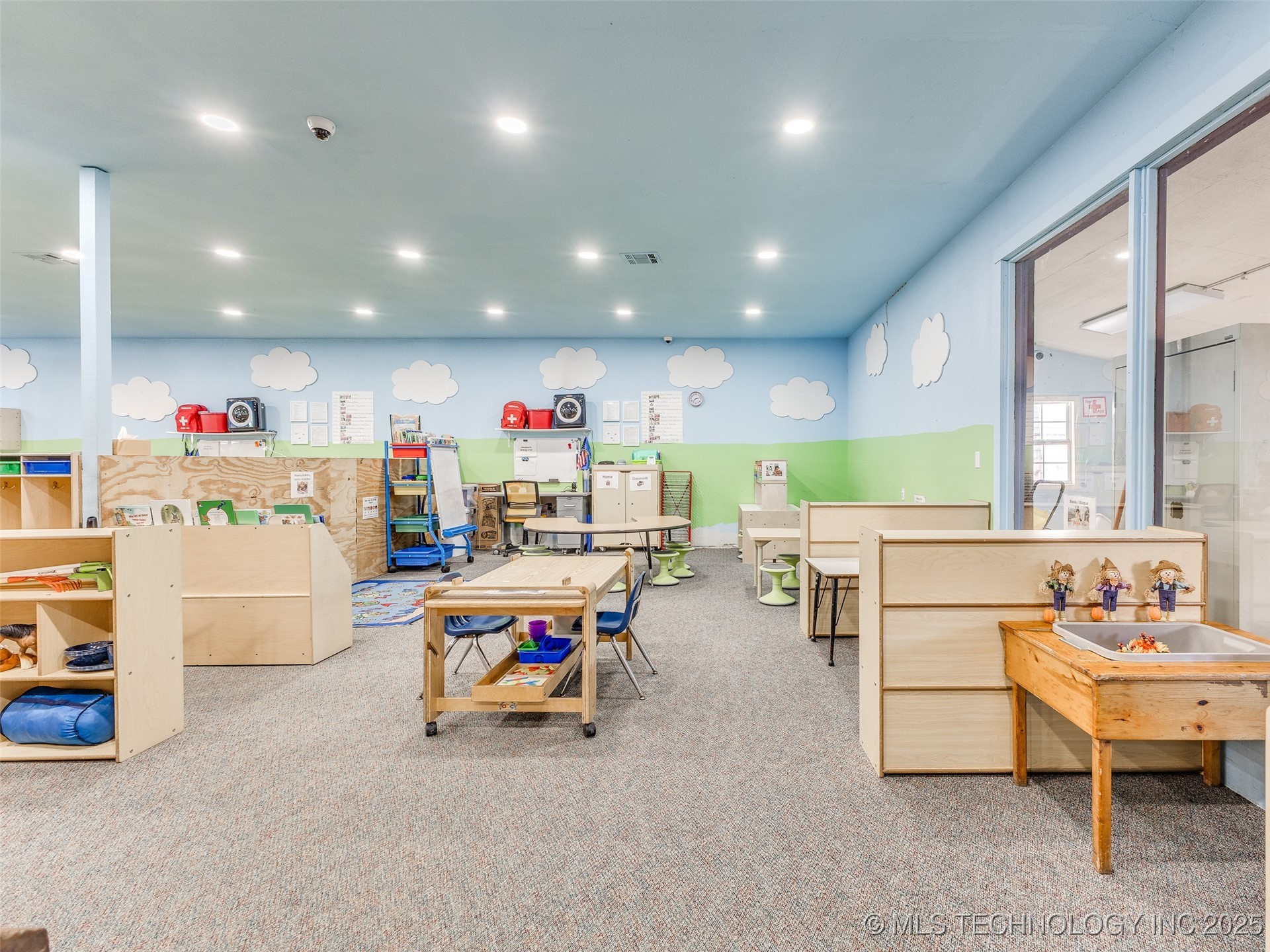 305 S Chickasaw Avenue Property Photo 17