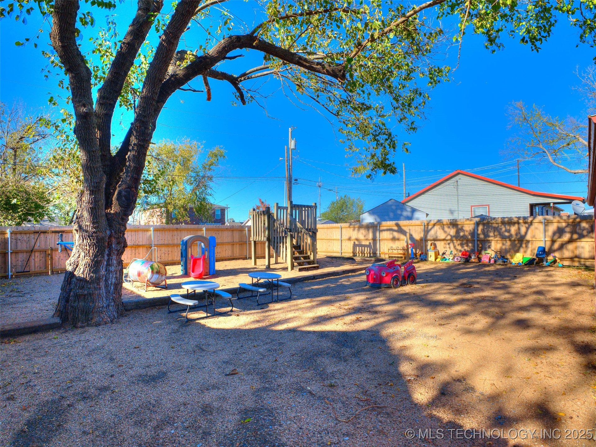 305 S Chickasaw Avenue Property Photo 19