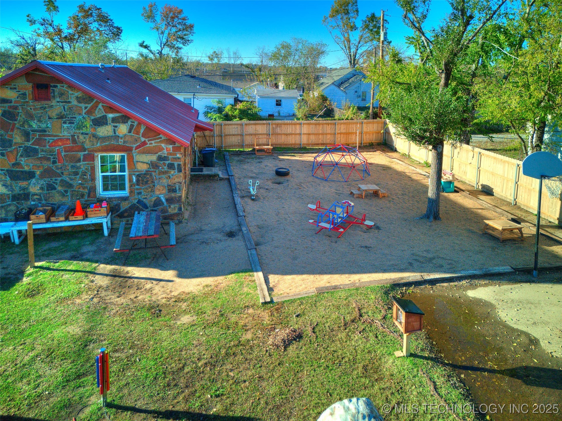 305 S Chickasaw Avenue Property Photo 23