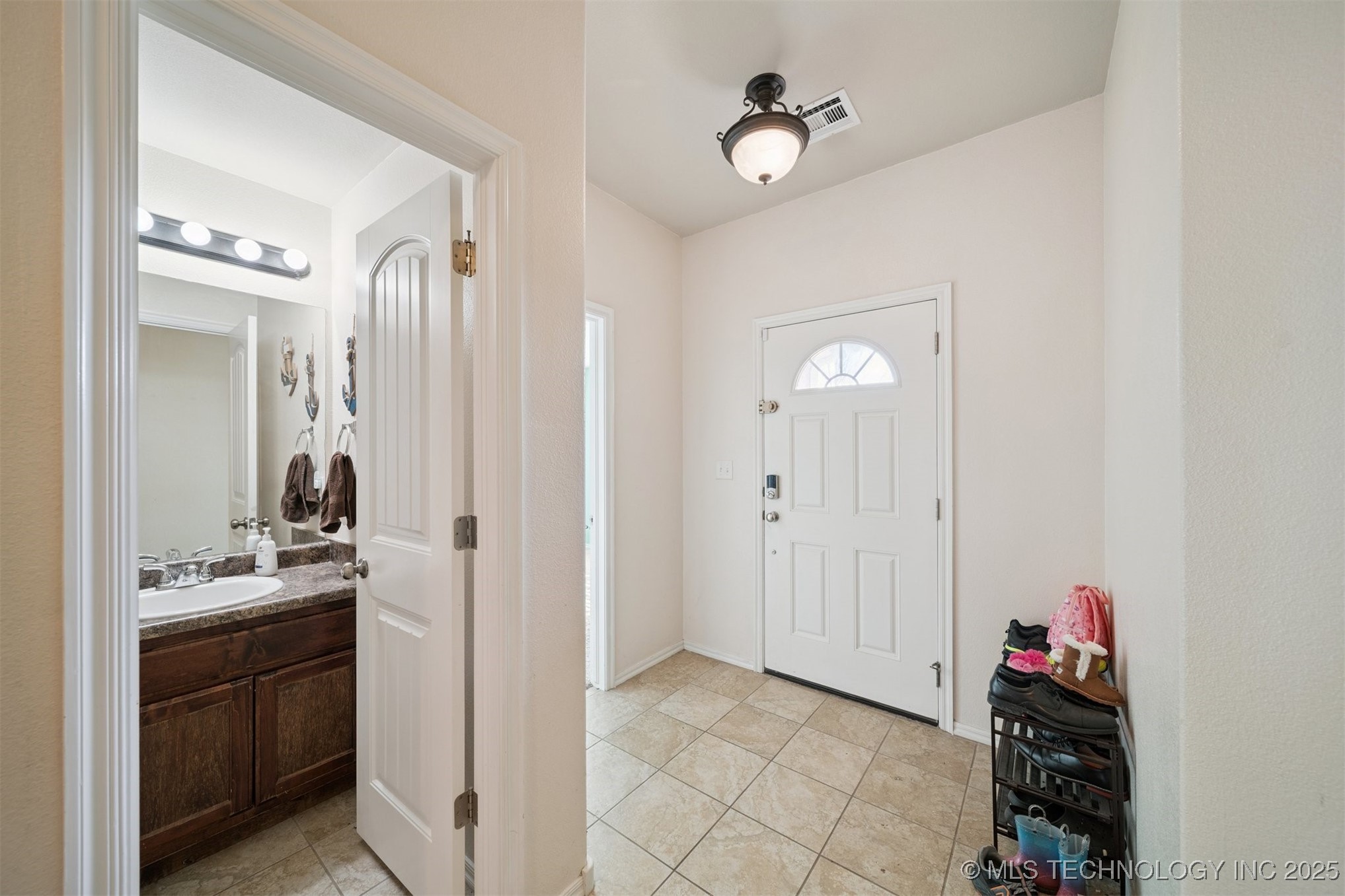 15201 E 109th Place N Property Photo 4