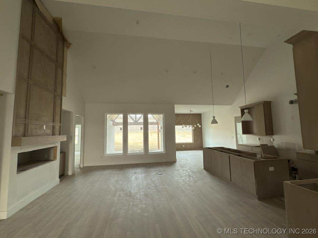 16641 E 41st Place S Property Photo 4