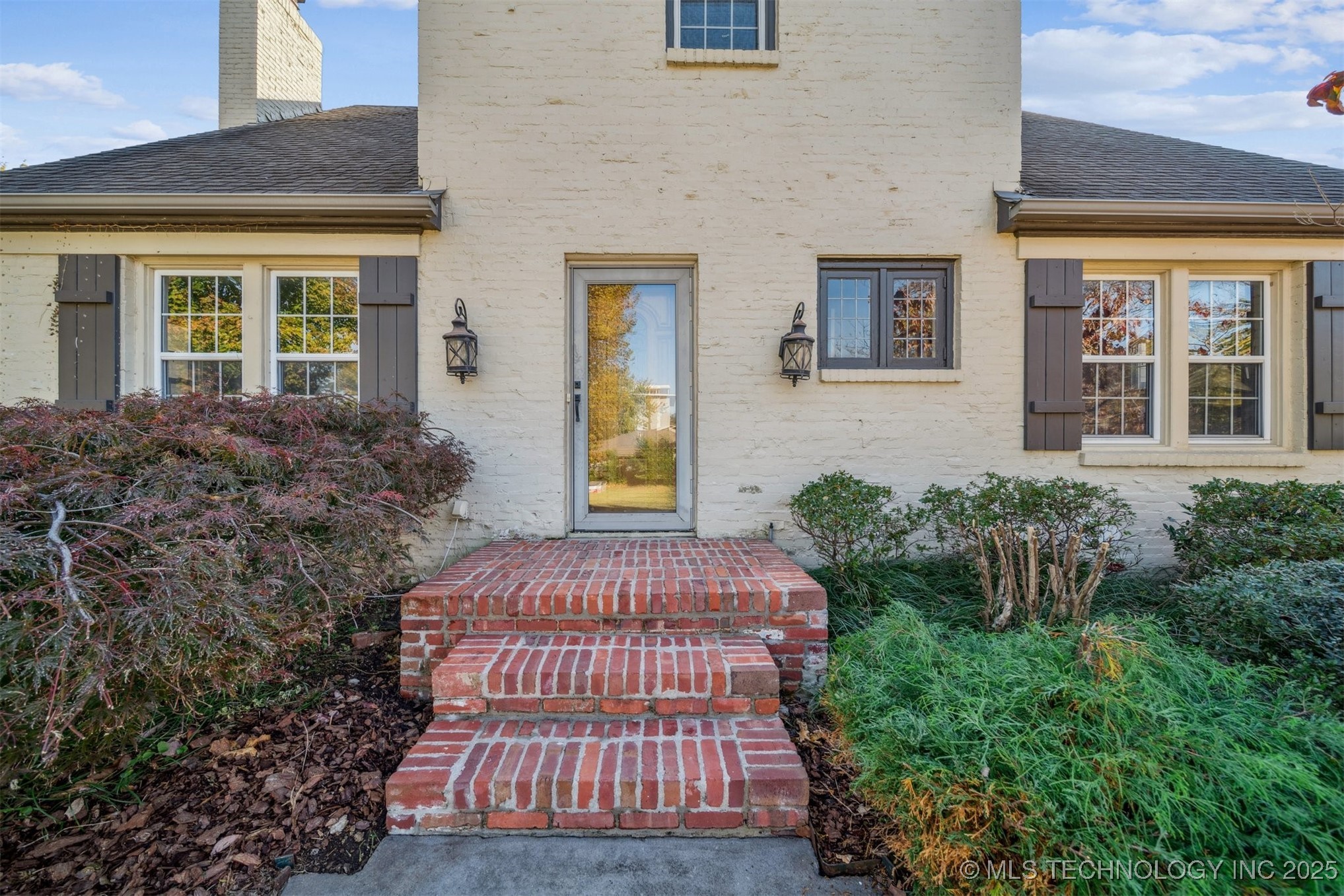 2720 E 22nd Street Property Photo 6