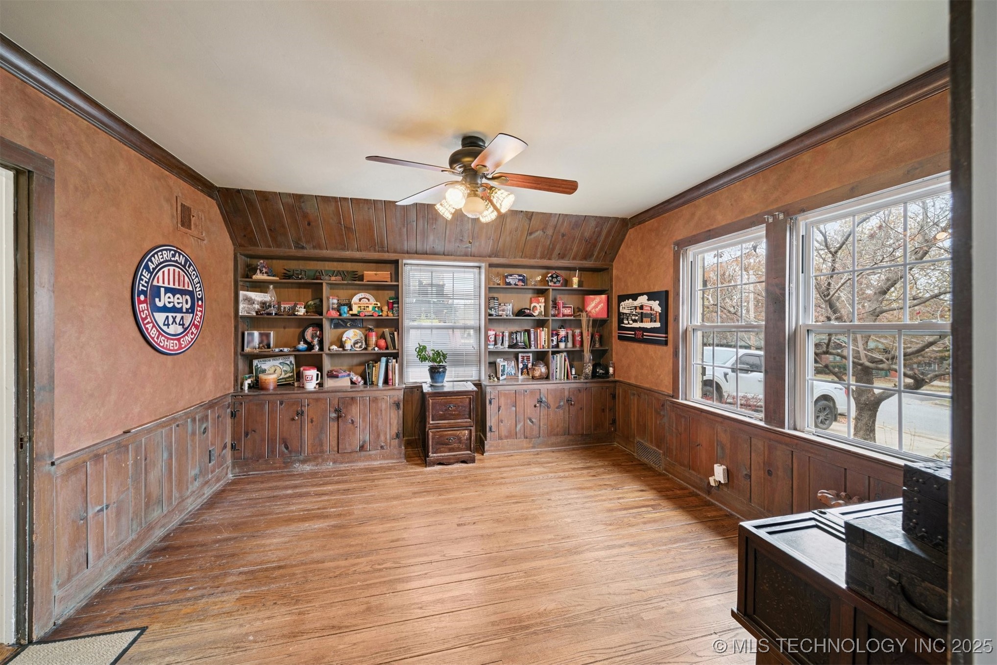 2720 E 22nd Street Property Photo 10