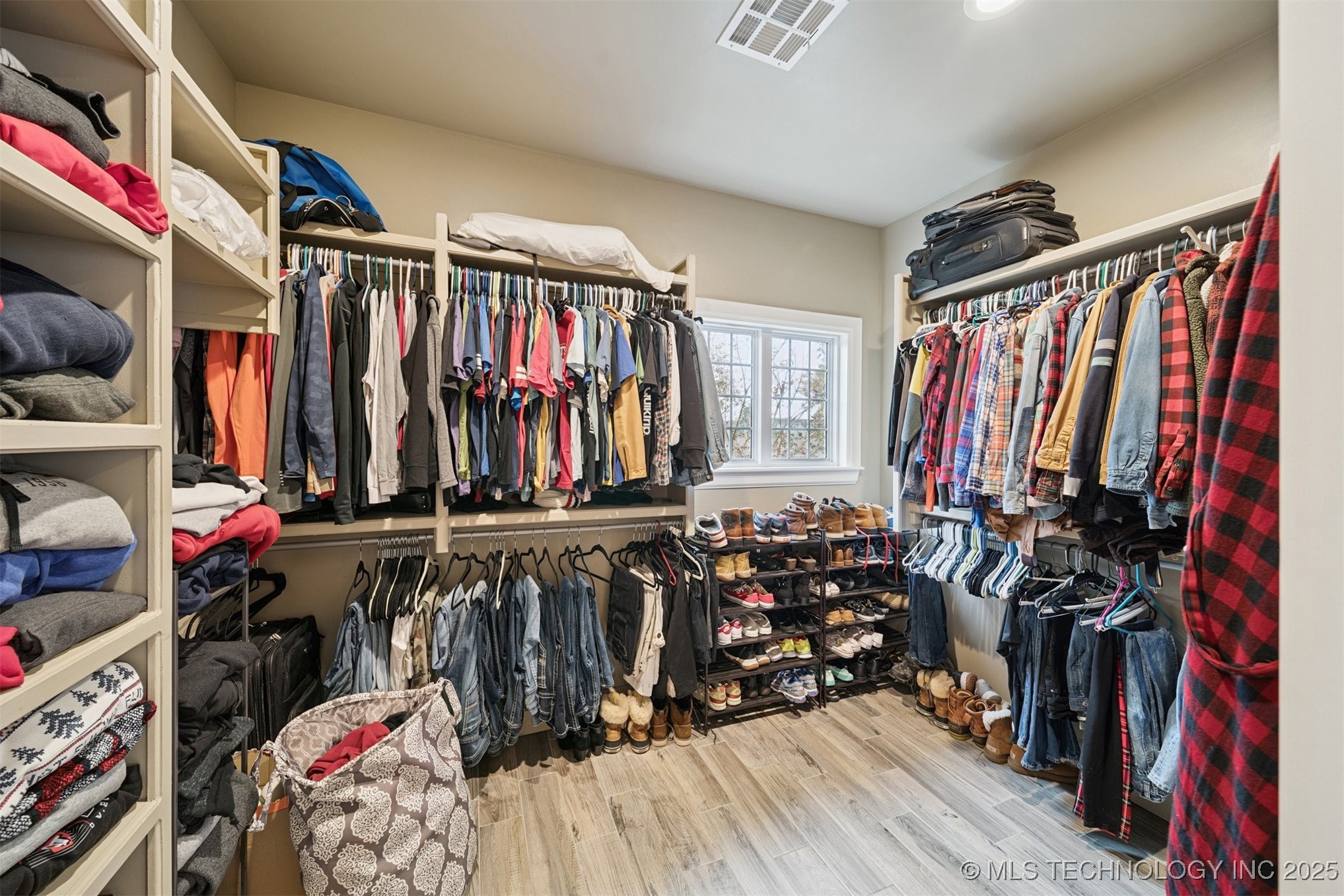 2720 E 22nd Street Property Photo 26