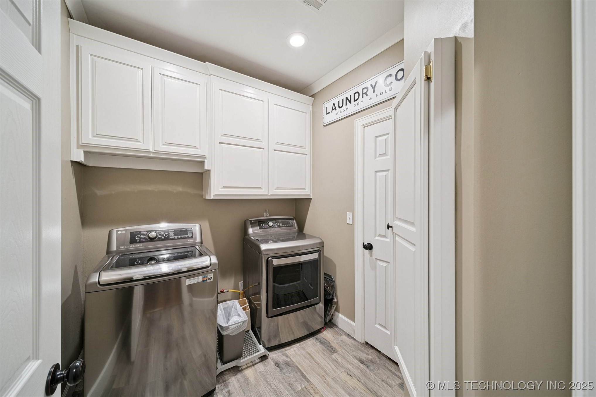 2720 E 22nd Street Property Photo 28