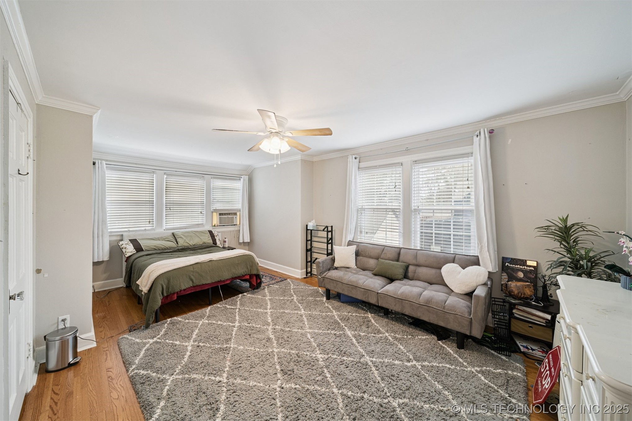 2720 E 22nd Street Property Photo 32