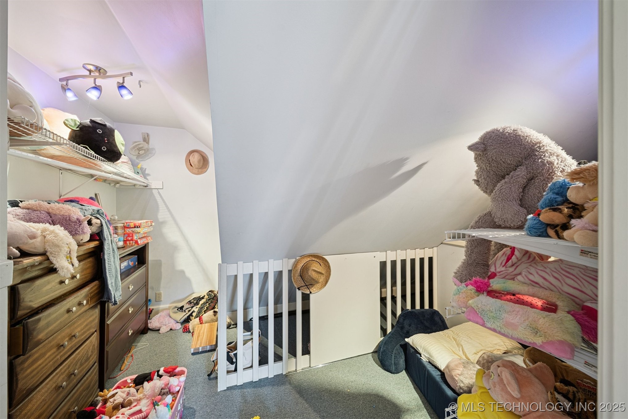 2720 E 22nd Street Property Photo 34