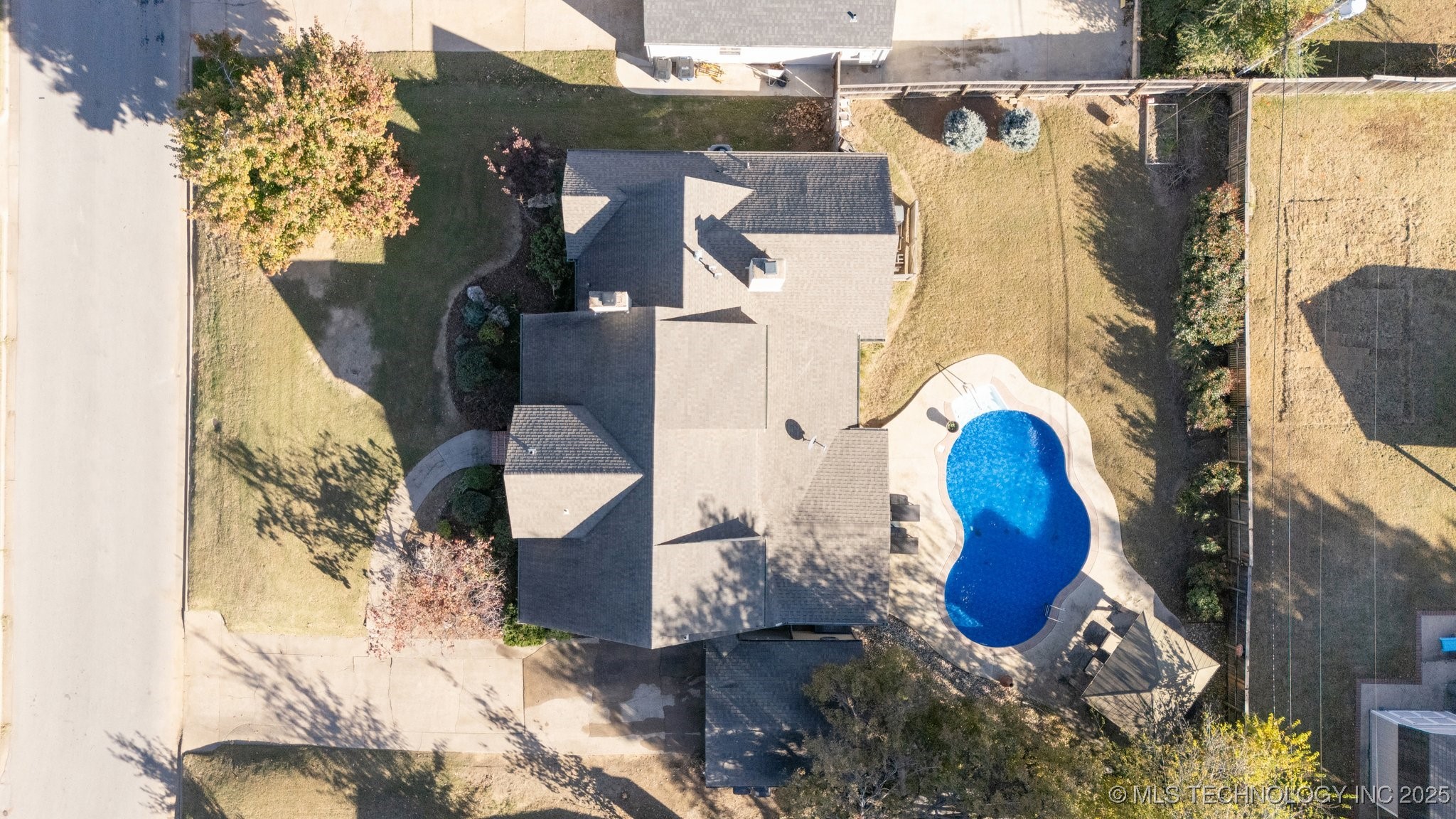 2720 E 22nd Street Property Photo 46