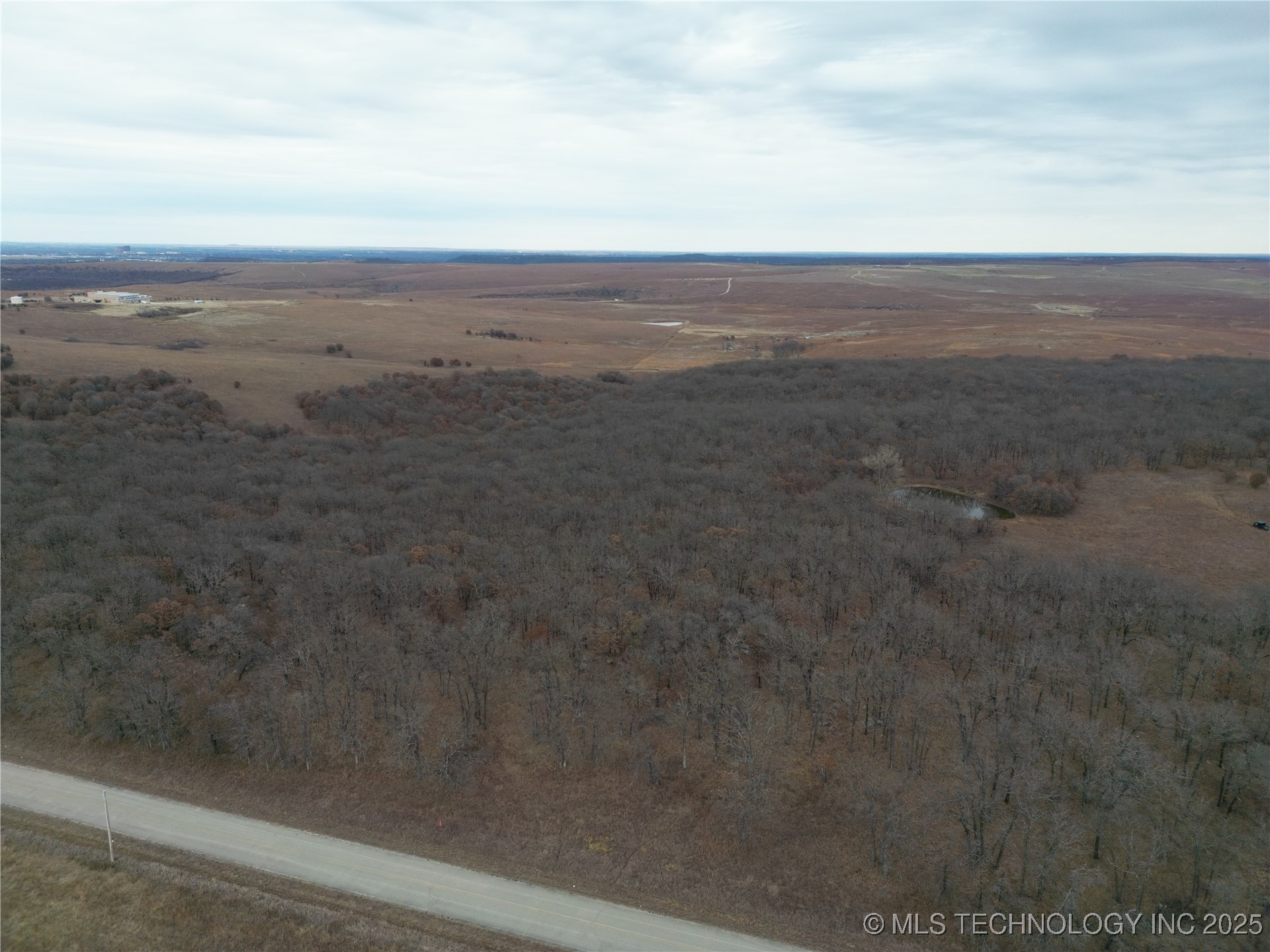 0012 County Road 2145 Property Photo 6
