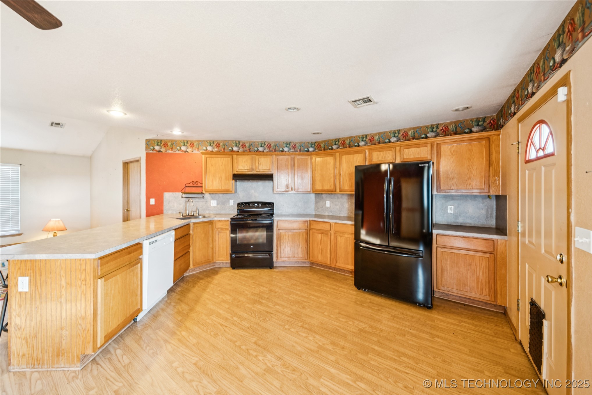 9462 Yorkshire Avenue Property Photo 11